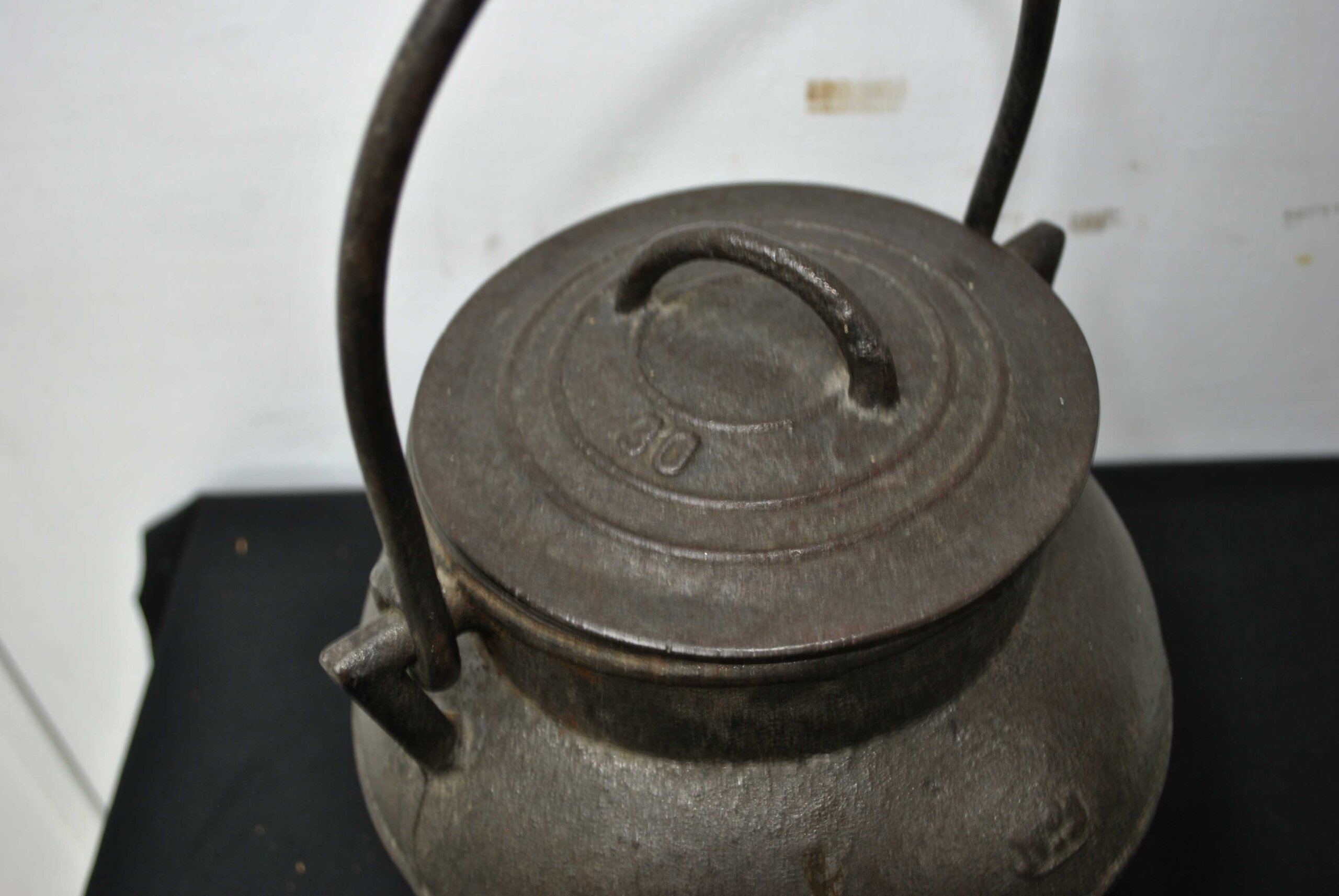 Pote de hierro fundido - Imagen 4