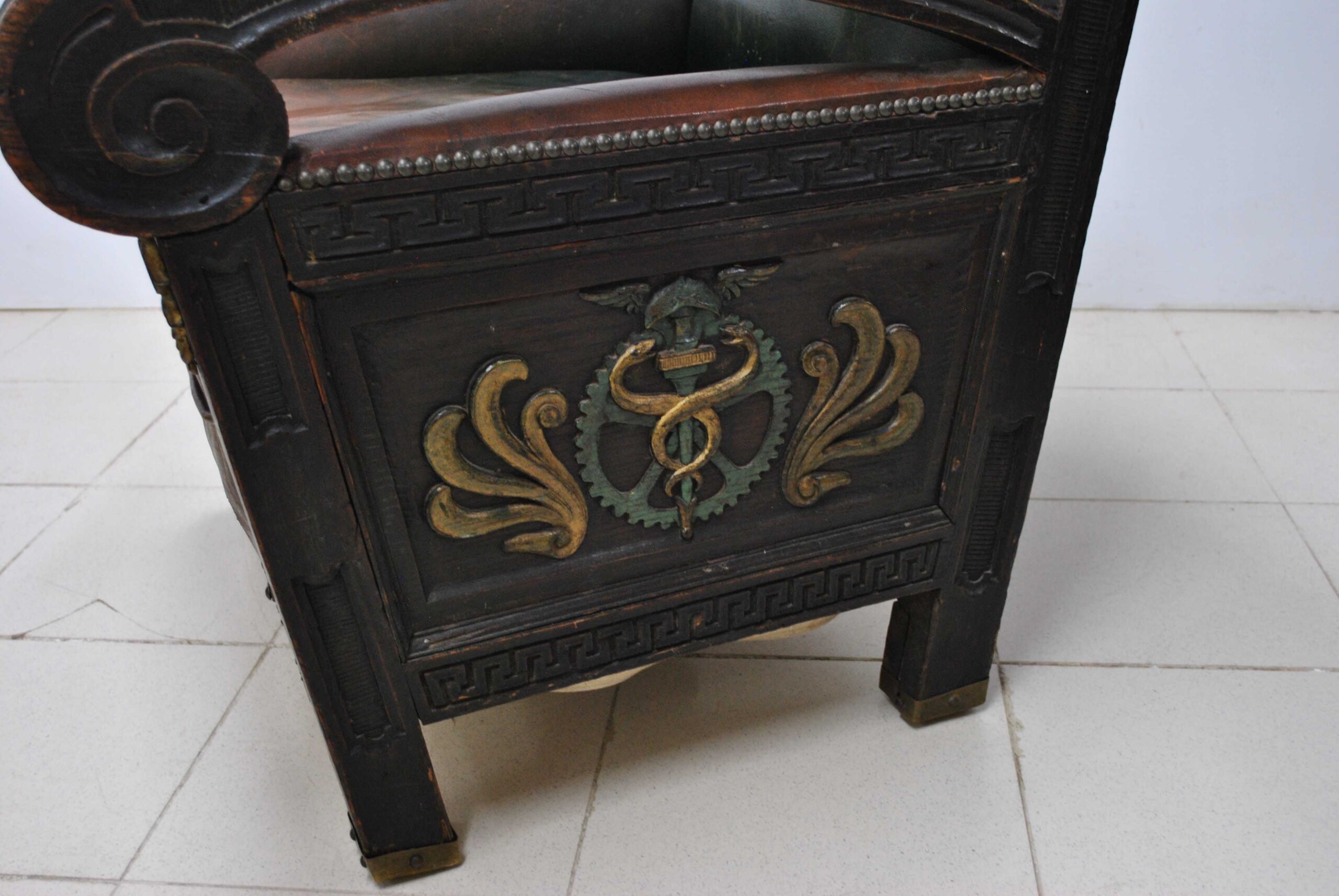 Sillón antiguo de farmacia - Imagen 7