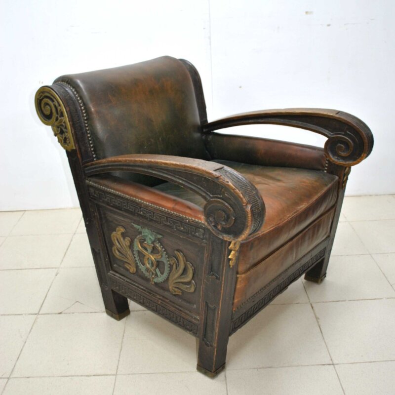 Sillón antiguo de farmacia