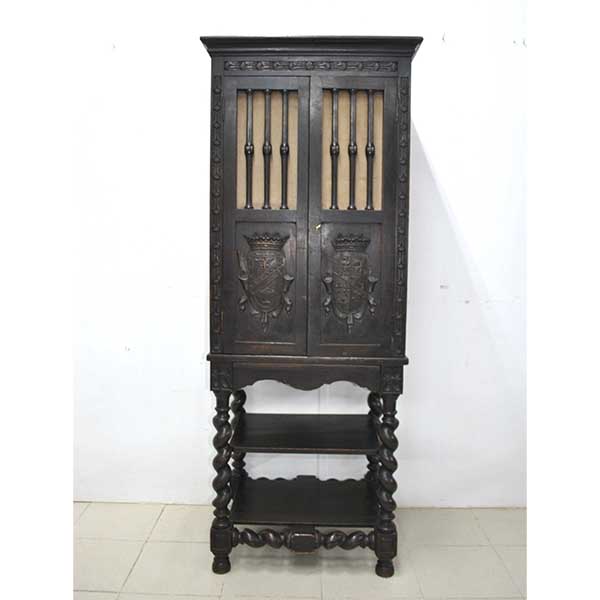 Mueble archivador renacentista