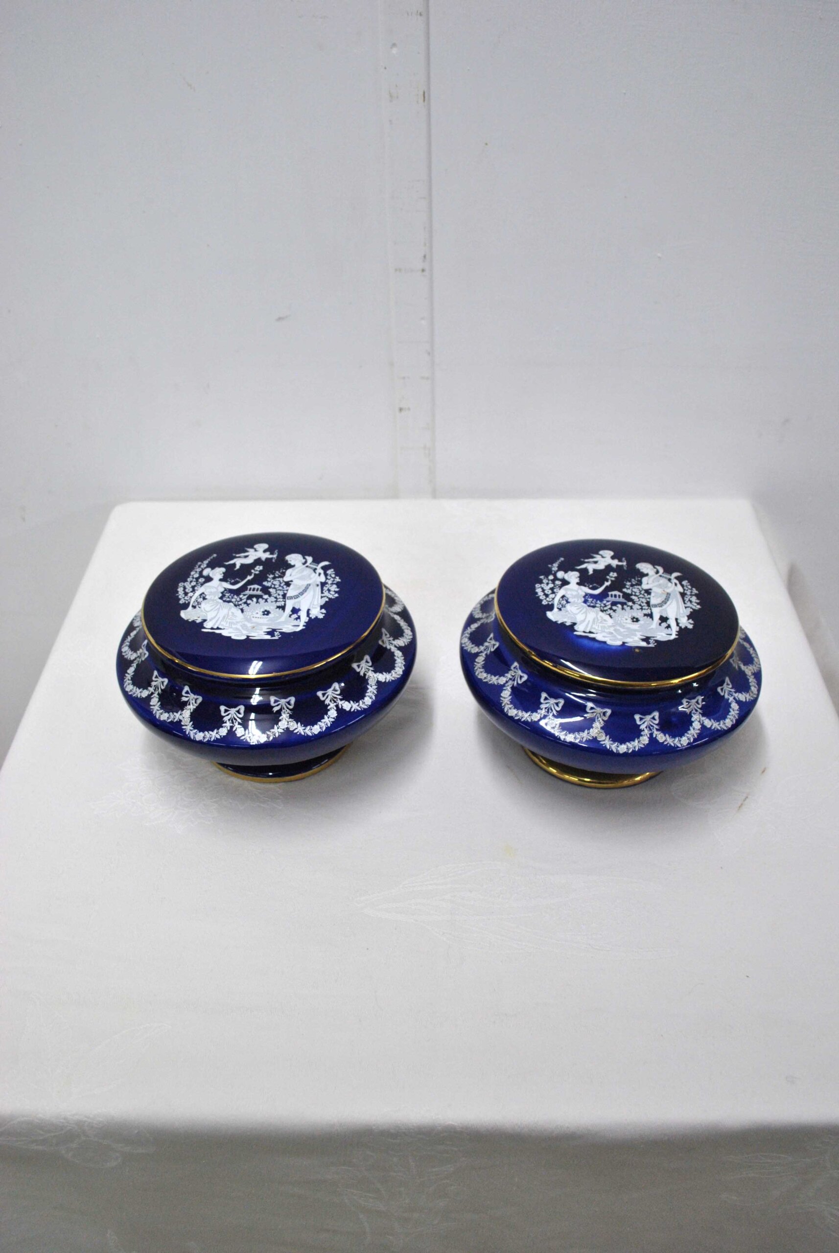 Pareja cajas o joyeros de porcelana - Imagen 3