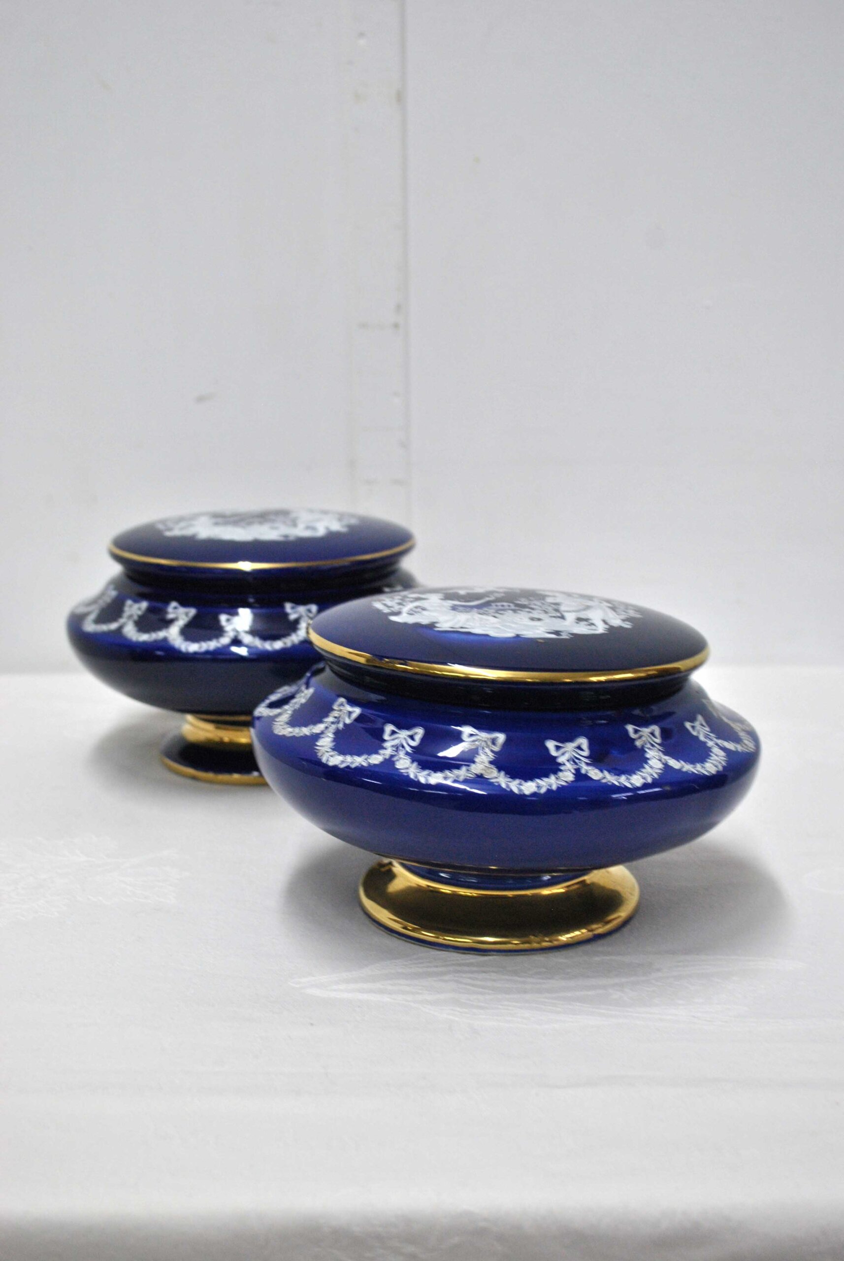 Pareja cajas o joyeros de porcelana - Imagen 5