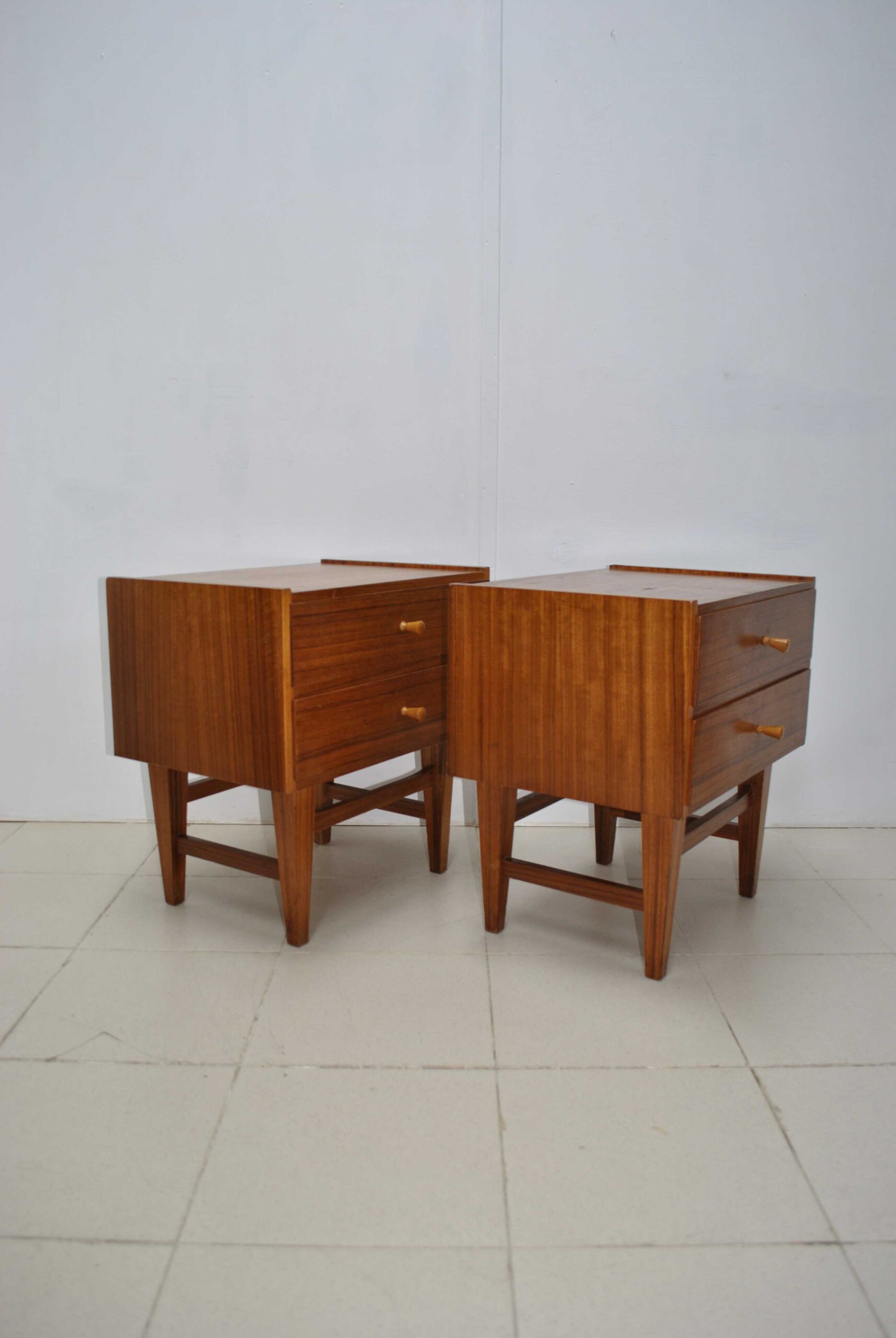Mesitas vintage Mid Century - Imagen 7