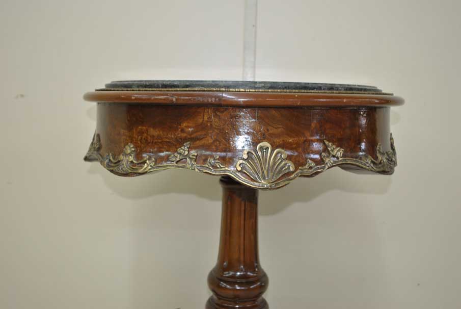 Mesa velador bronces y mármol - Imagen 5