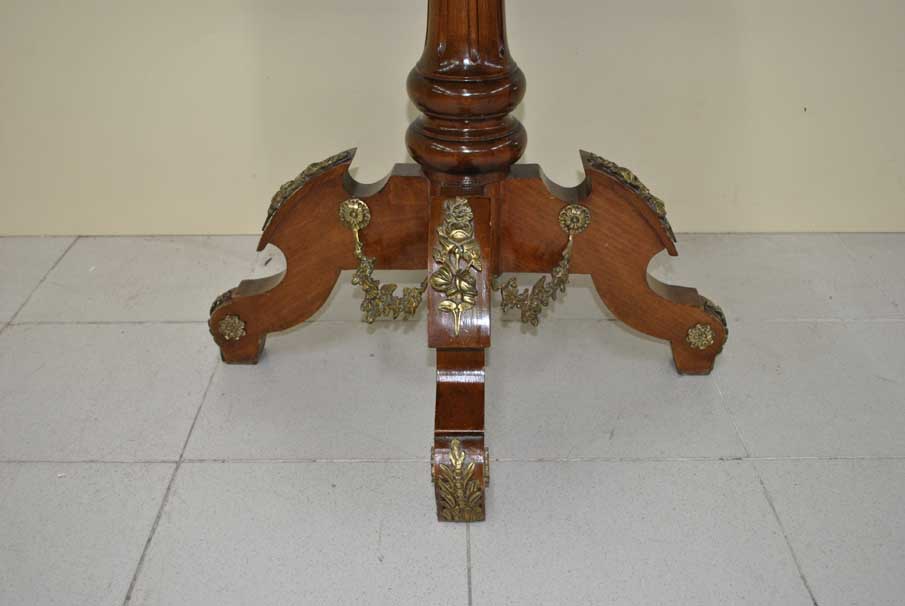 Mesa velador bronces y mármol - Imagen 7