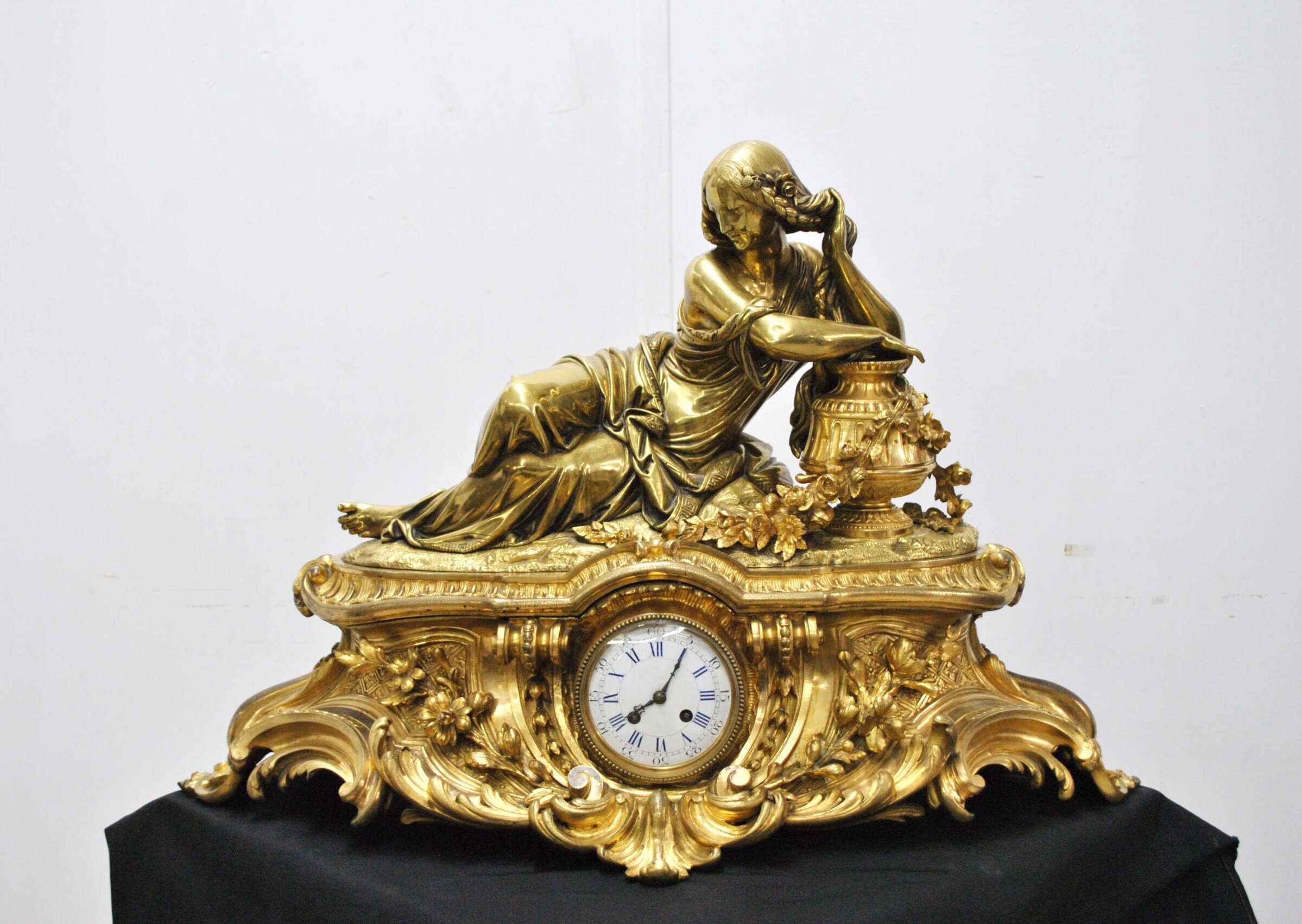 Reloj de bronce al mercurio firma A. Carrier