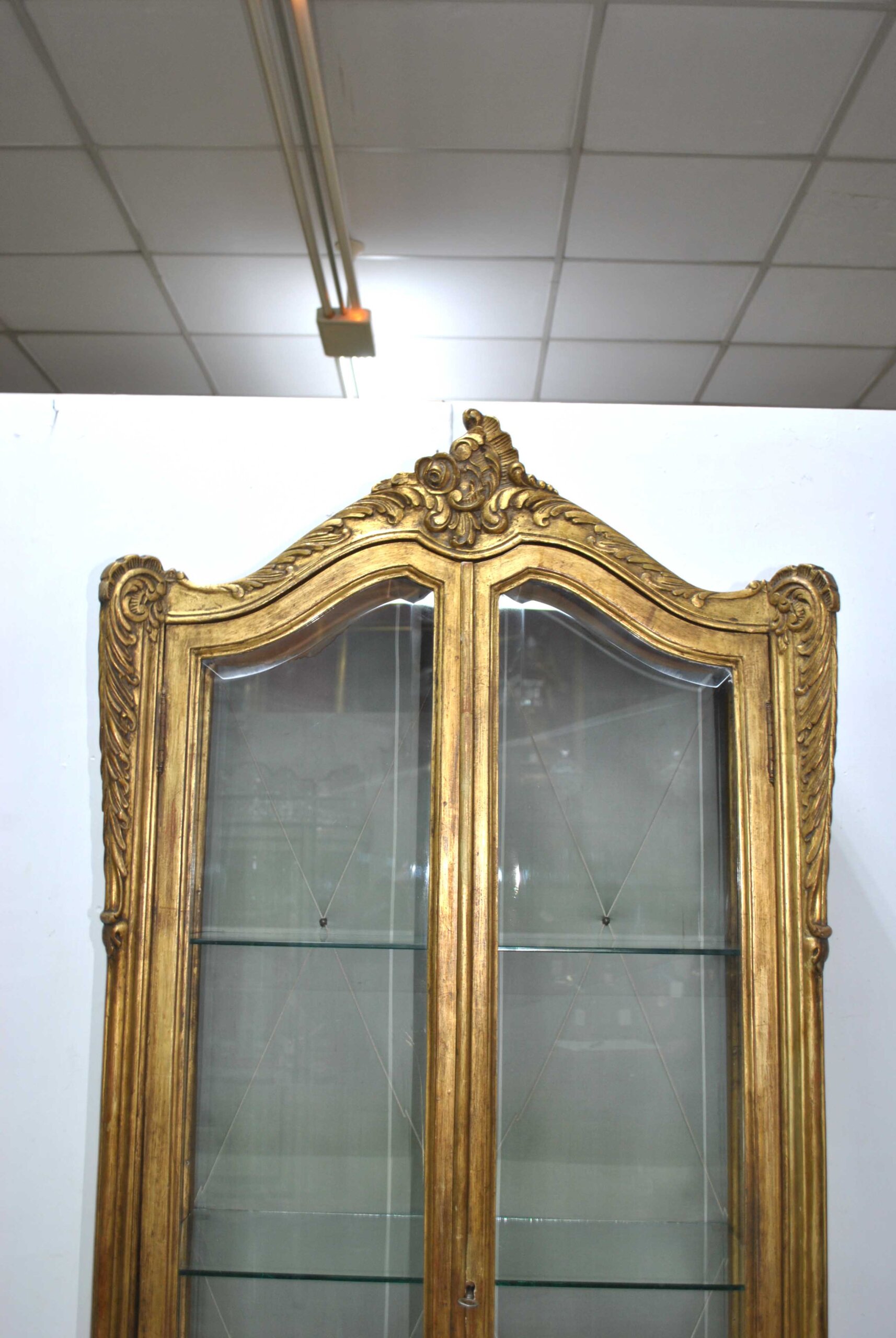 Vitrina Isabelina tallada oro - Imagen 3