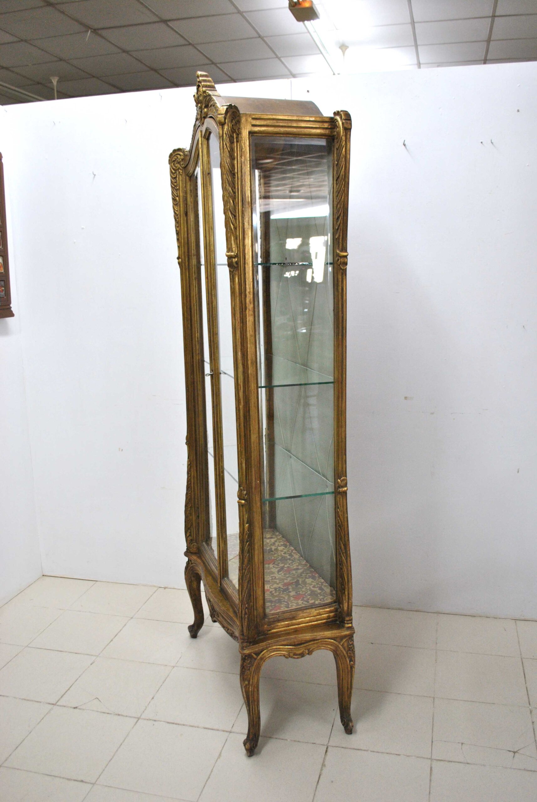 Vitrina Isabelina tallada oro - Imagen 8