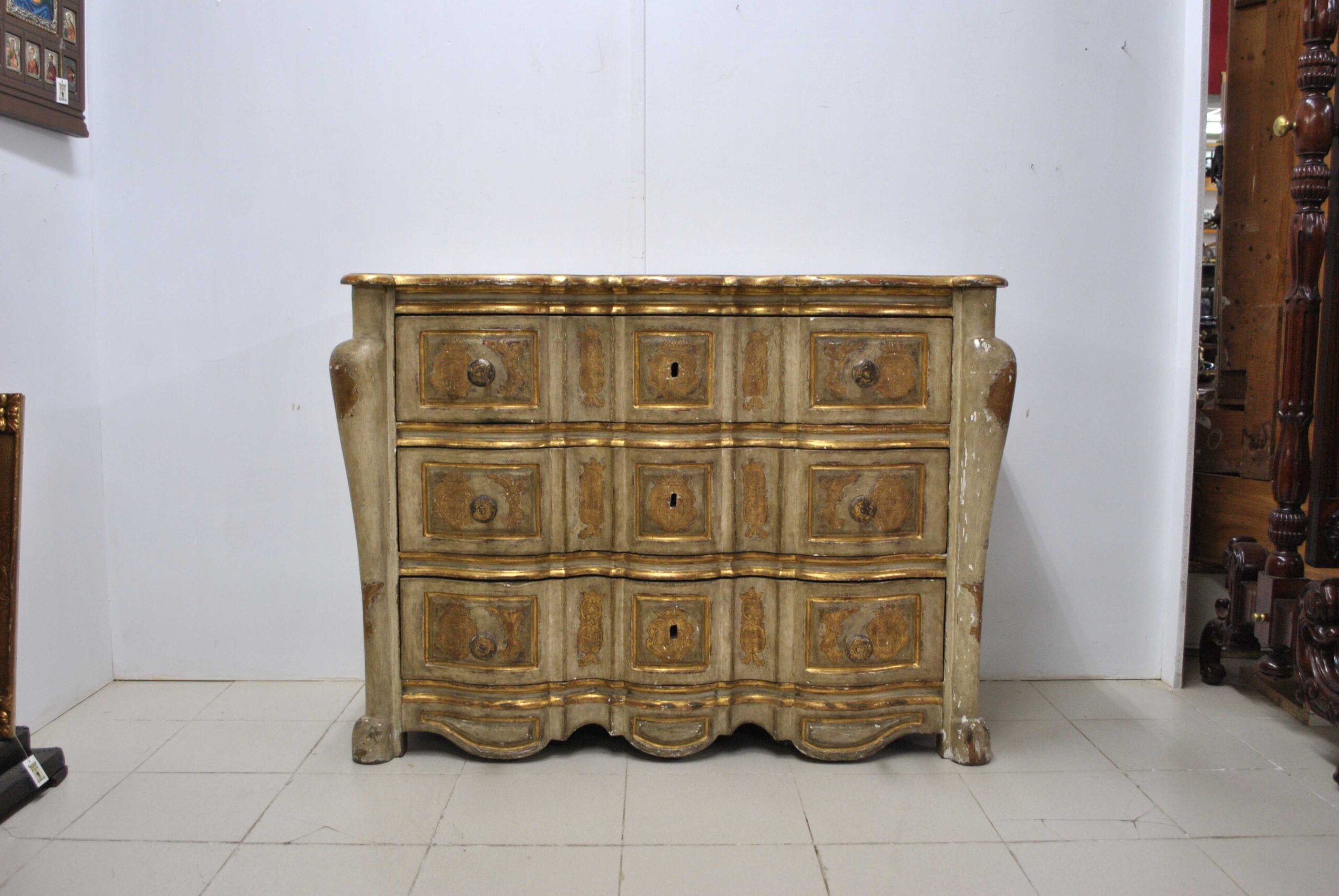 Cómoda S.XVIII madera policromada - Imagen 2