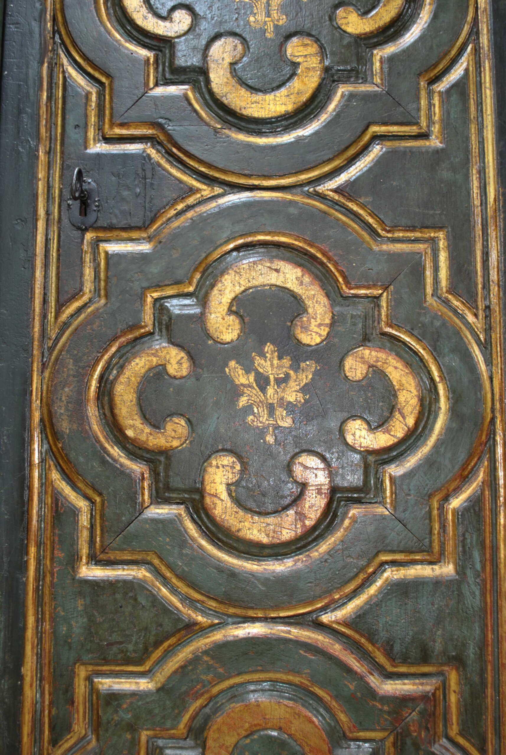 Puerta antigua de madera policromada - Imagen 7