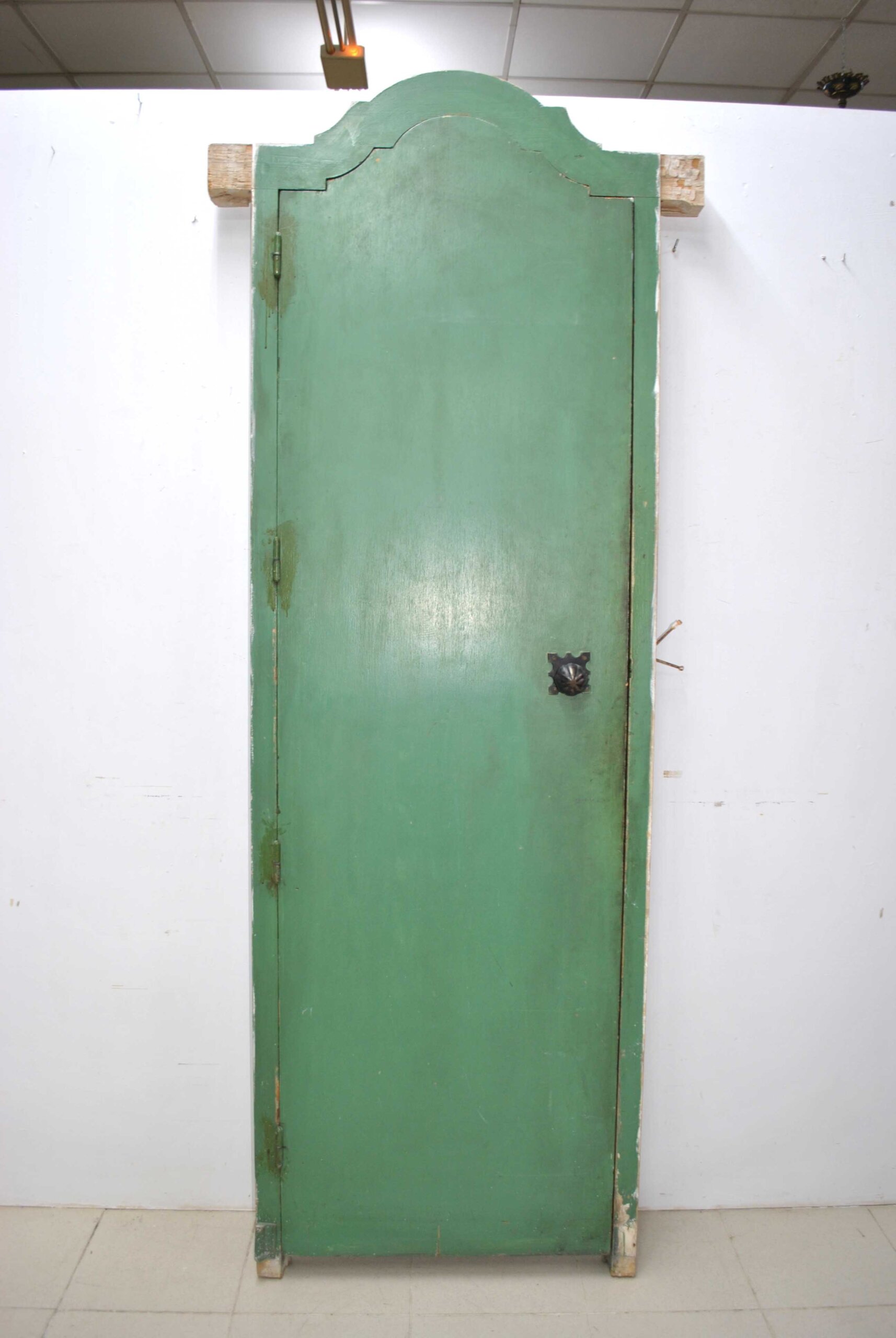 Puerta antigua de madera policromada - Imagen 8