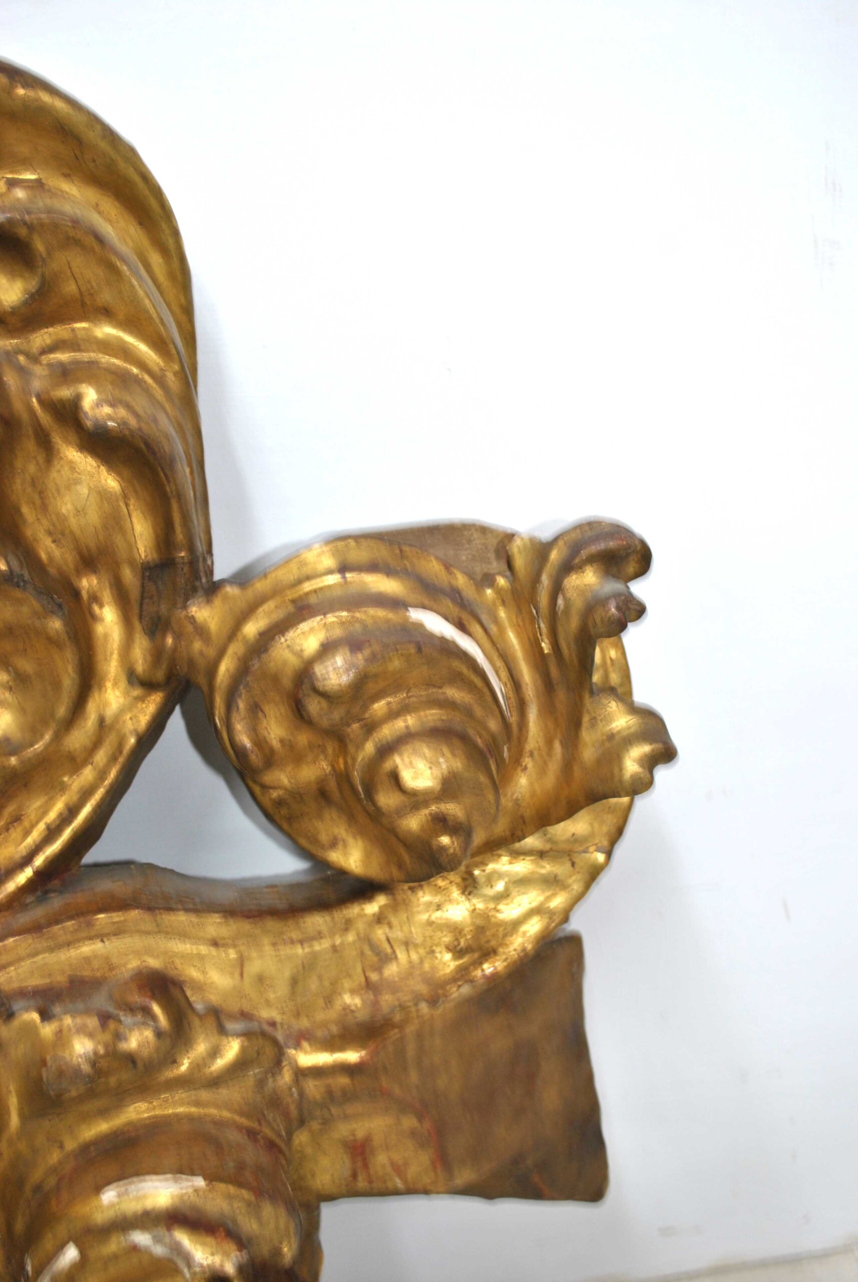 Fragmento tallado angelito querubín - Imagen 4