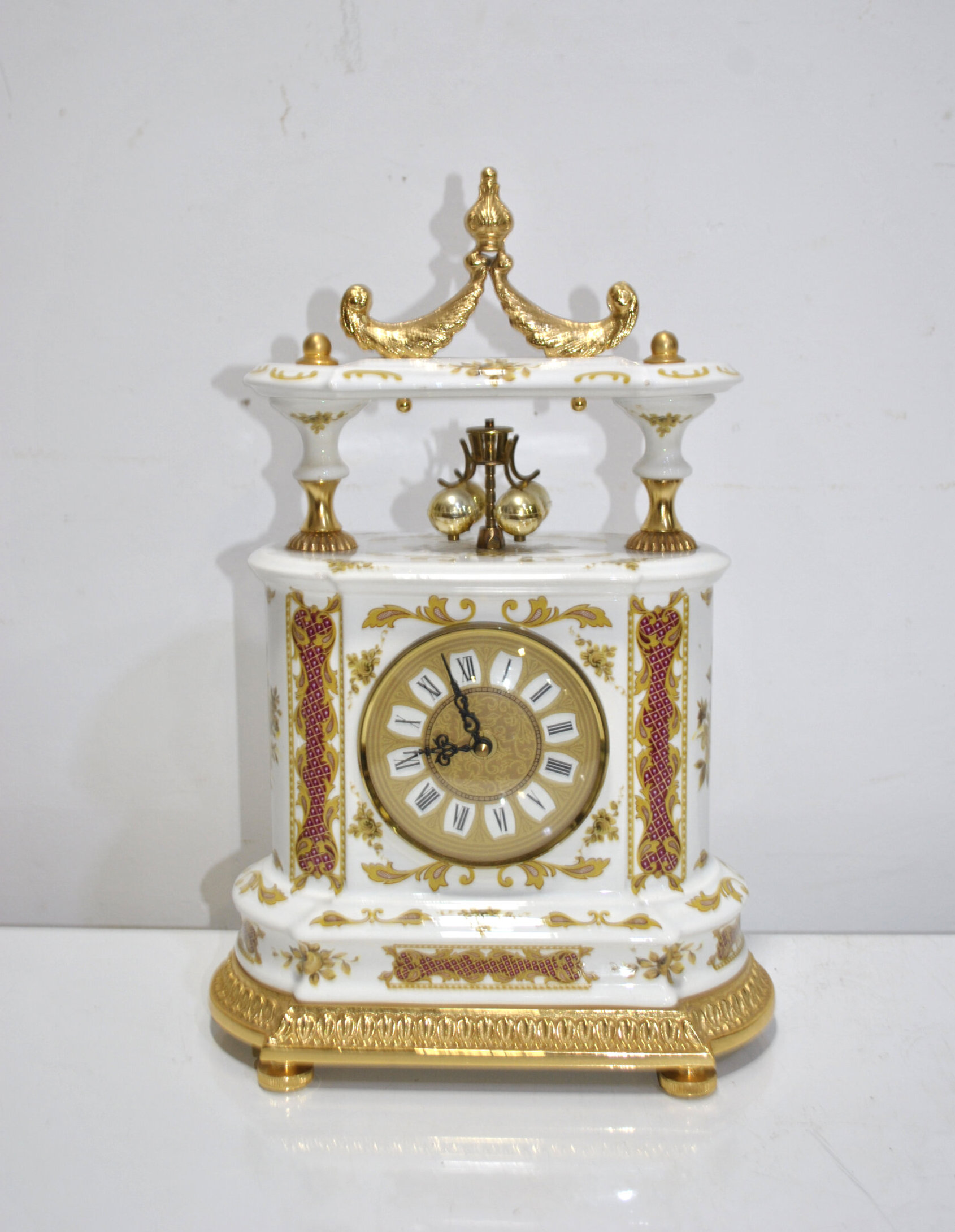 Reloj de porcelana italiana