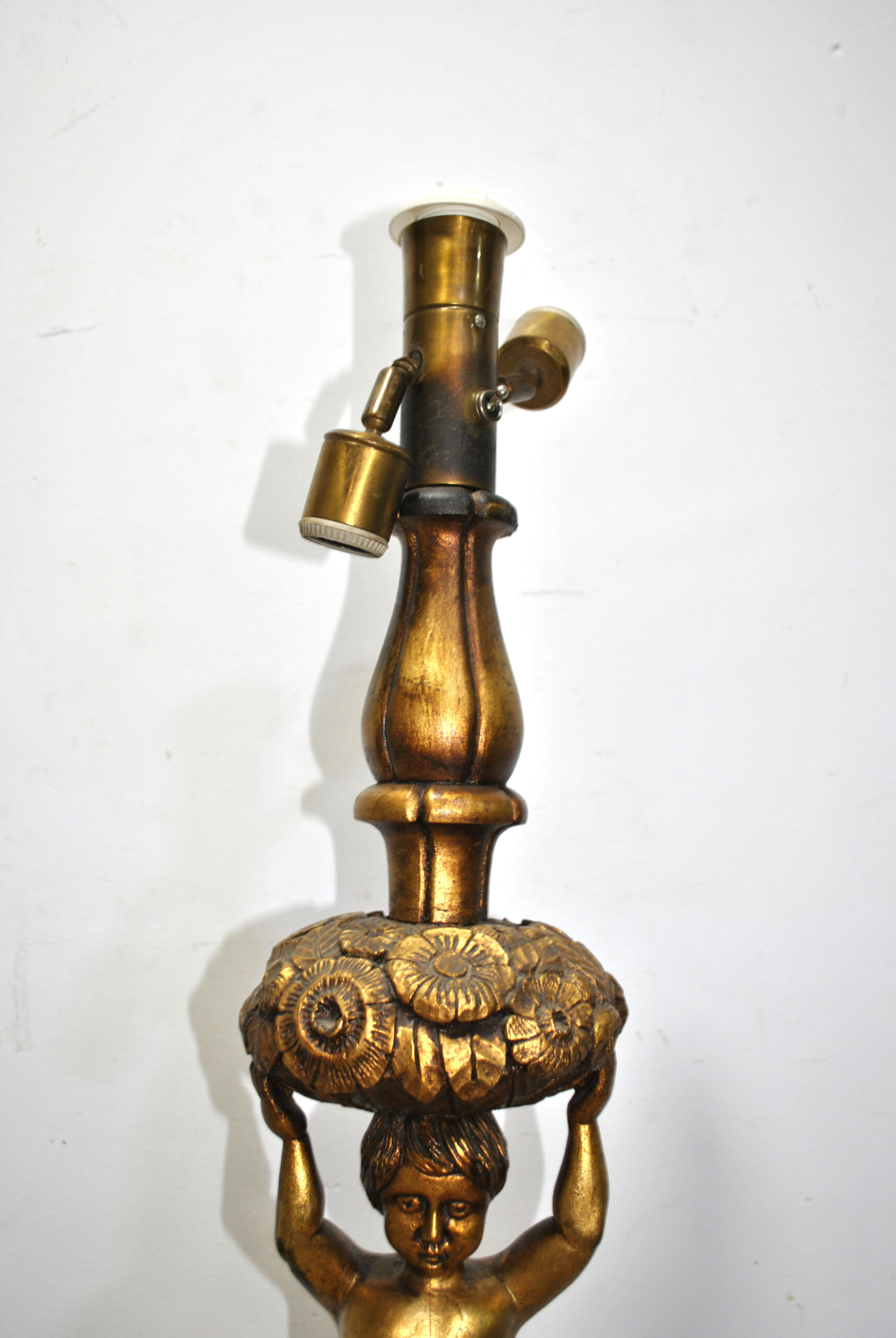 Lámpara de pie figura querubin - Imagen 3