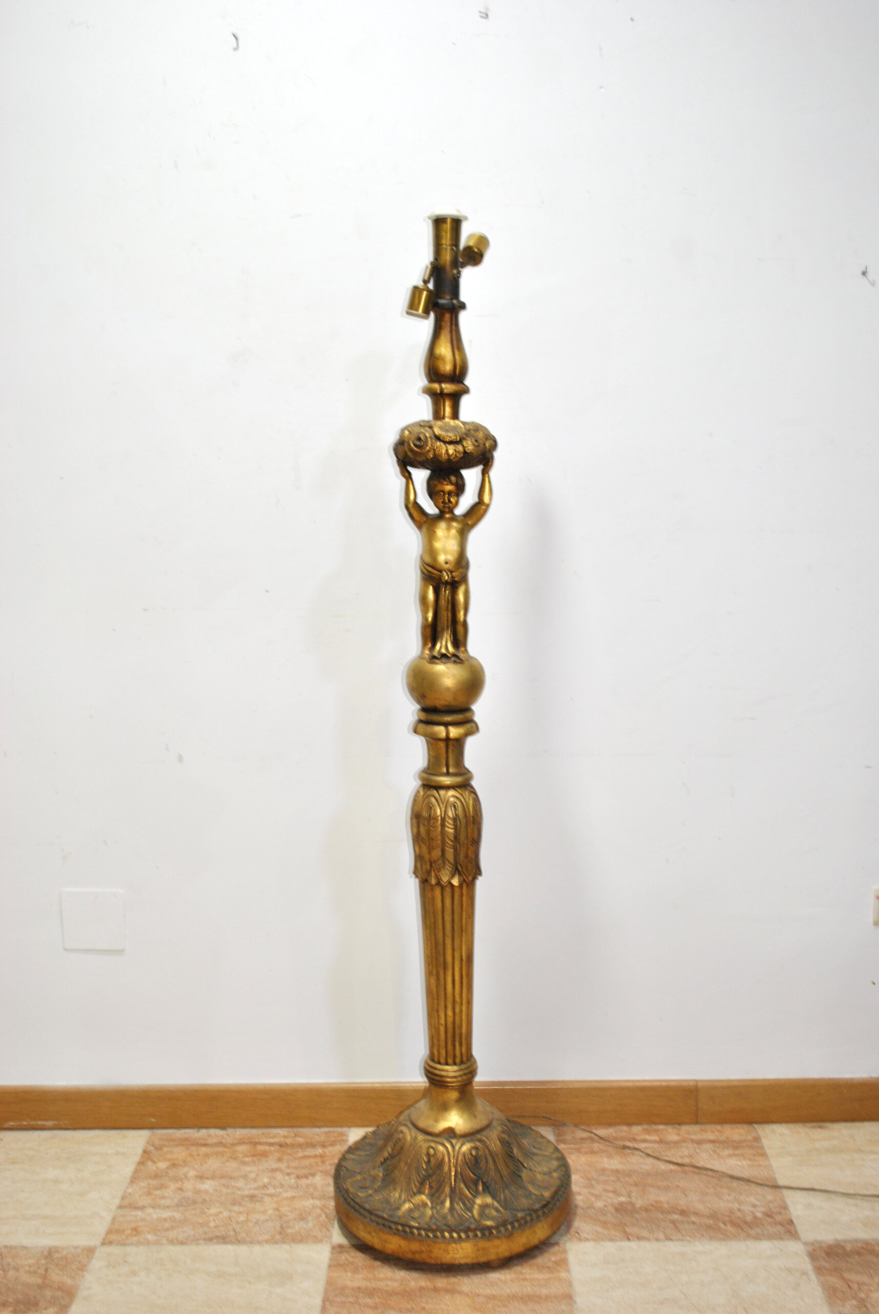 Lámpara de pie figura querubin - Imagen 2