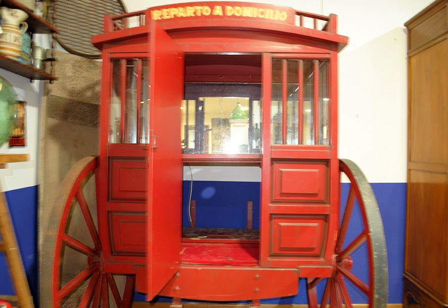 Carro antiguo de reparto Cruzcampo - Imagen 6