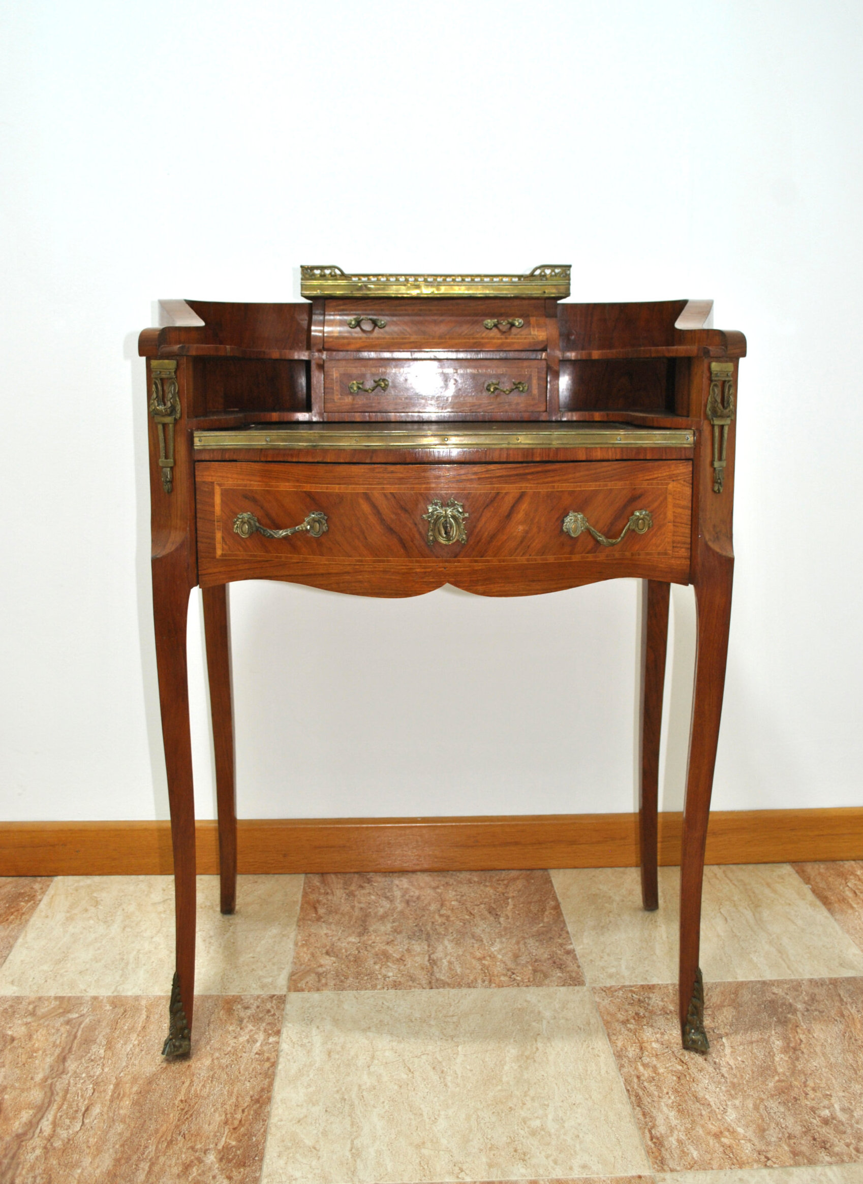 Escritorio antiguo Luis XVI