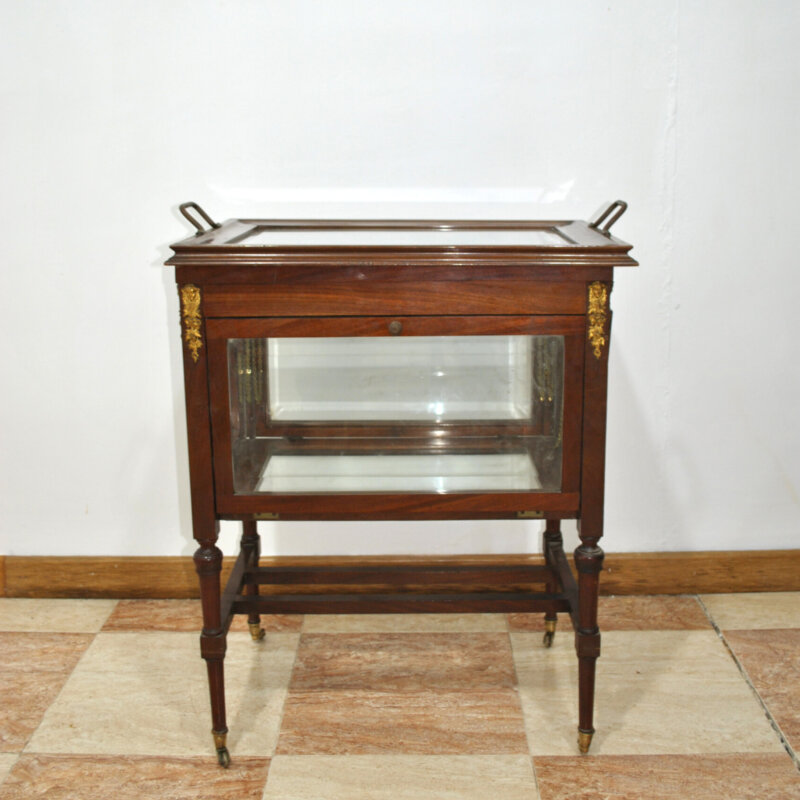 Carro licorera estilo Imperio