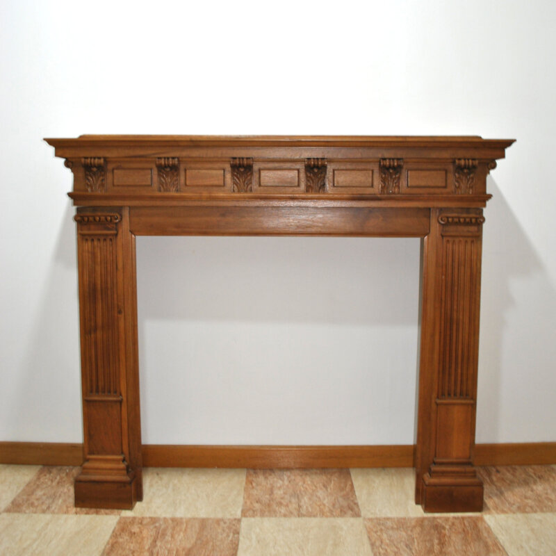 Frente o marco de chimenea nogal