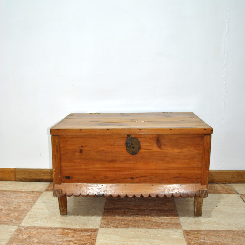 Arcón antiguo madera de pino