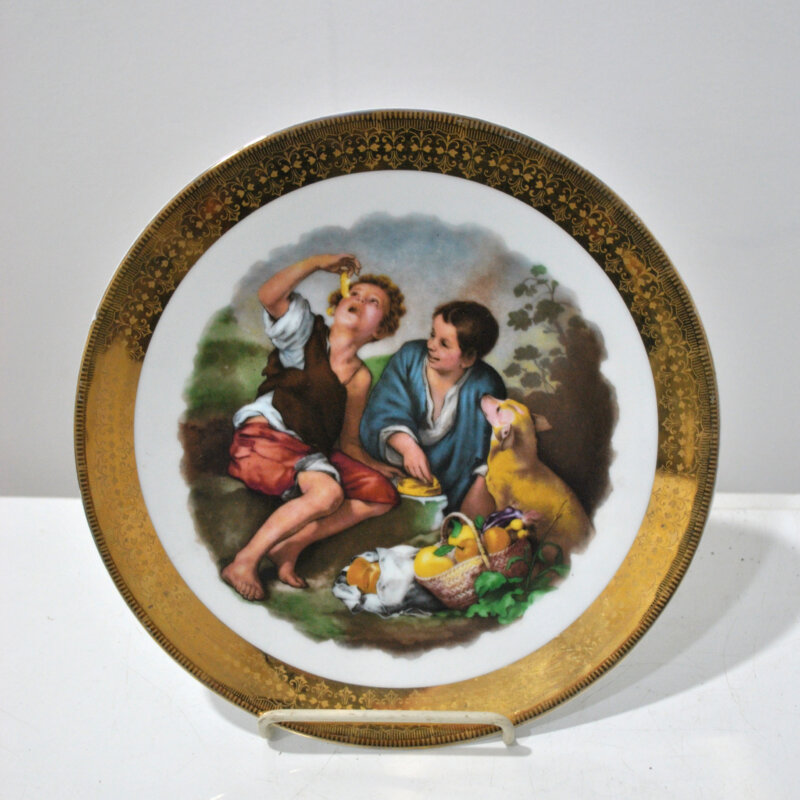 Plato antiguo porcelana escena clásica