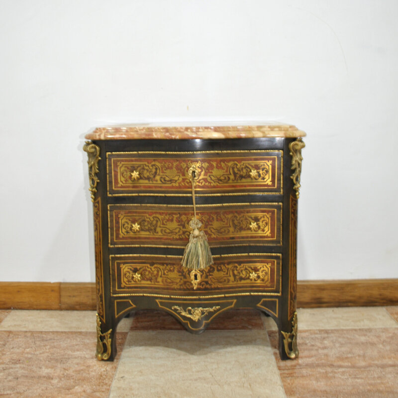 Mesita o cómoda Napoleón III