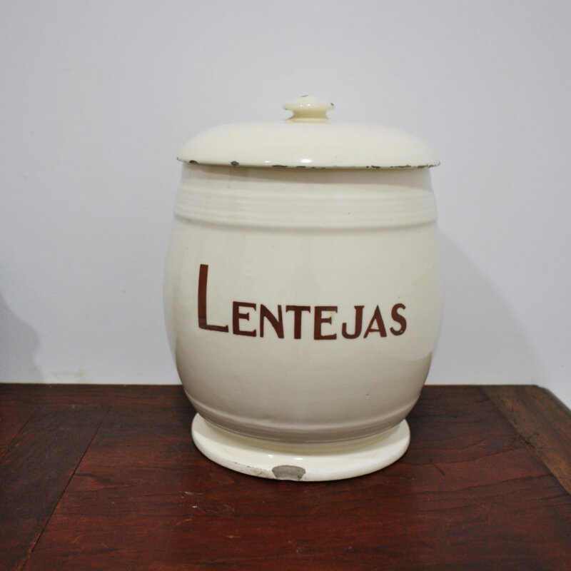 Tarro de cerámica lentejas