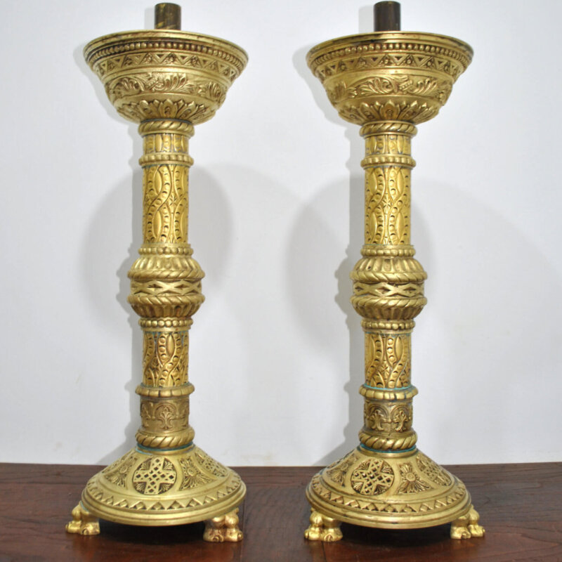 Candelabros o hacheros altar neogóticos