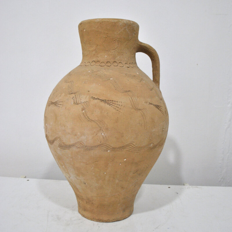 Cántaro antiguo de barro