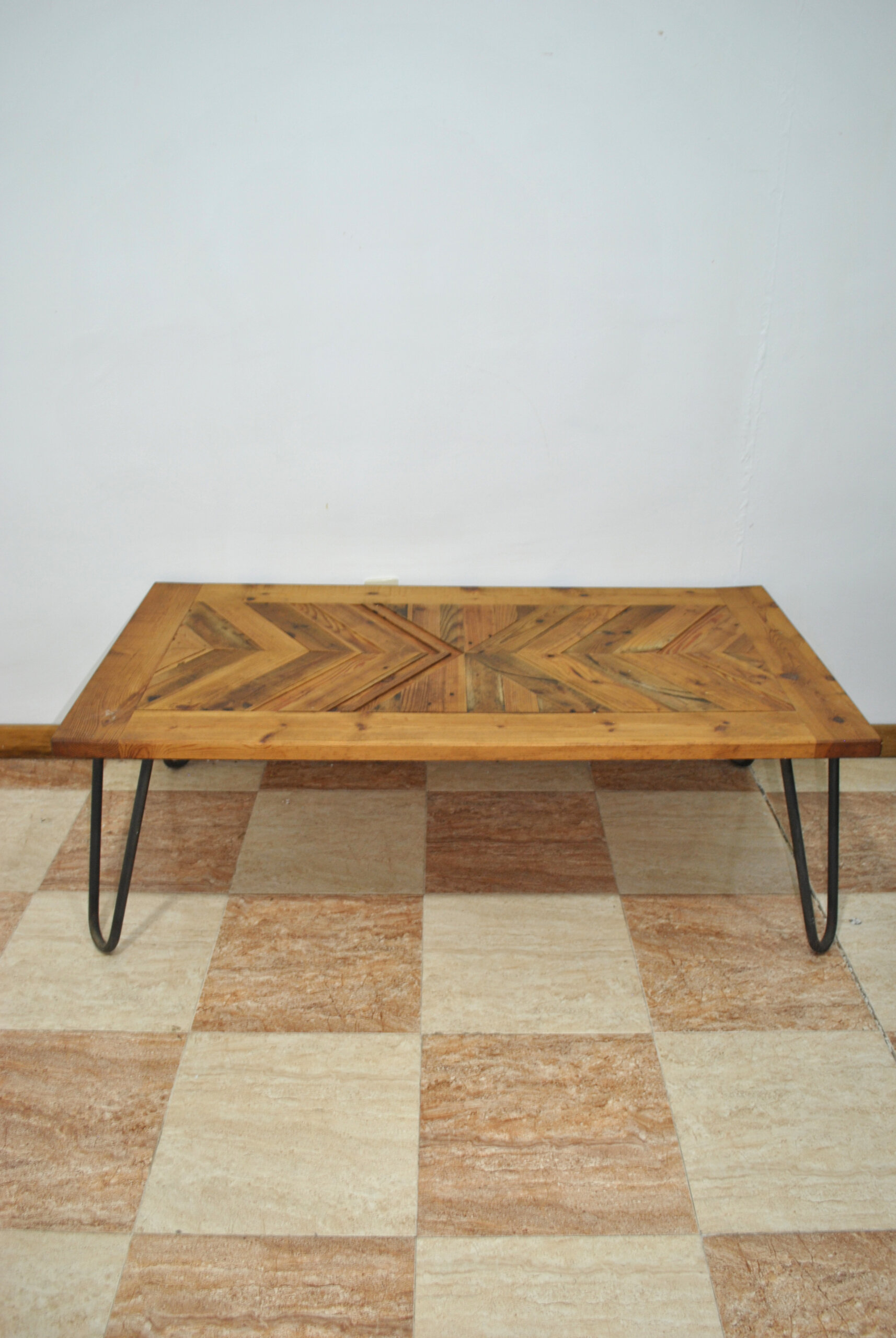 Mesa de centro madera estilo industrial