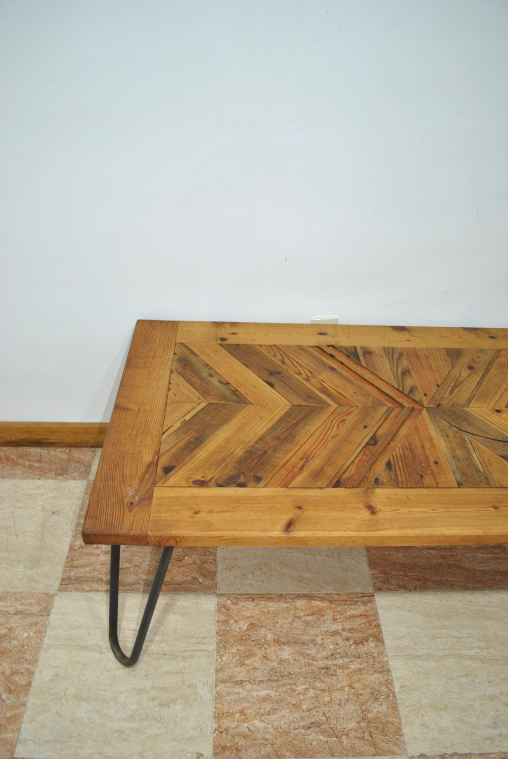 Mesa de centro madera estilo industrial - Imagen 3