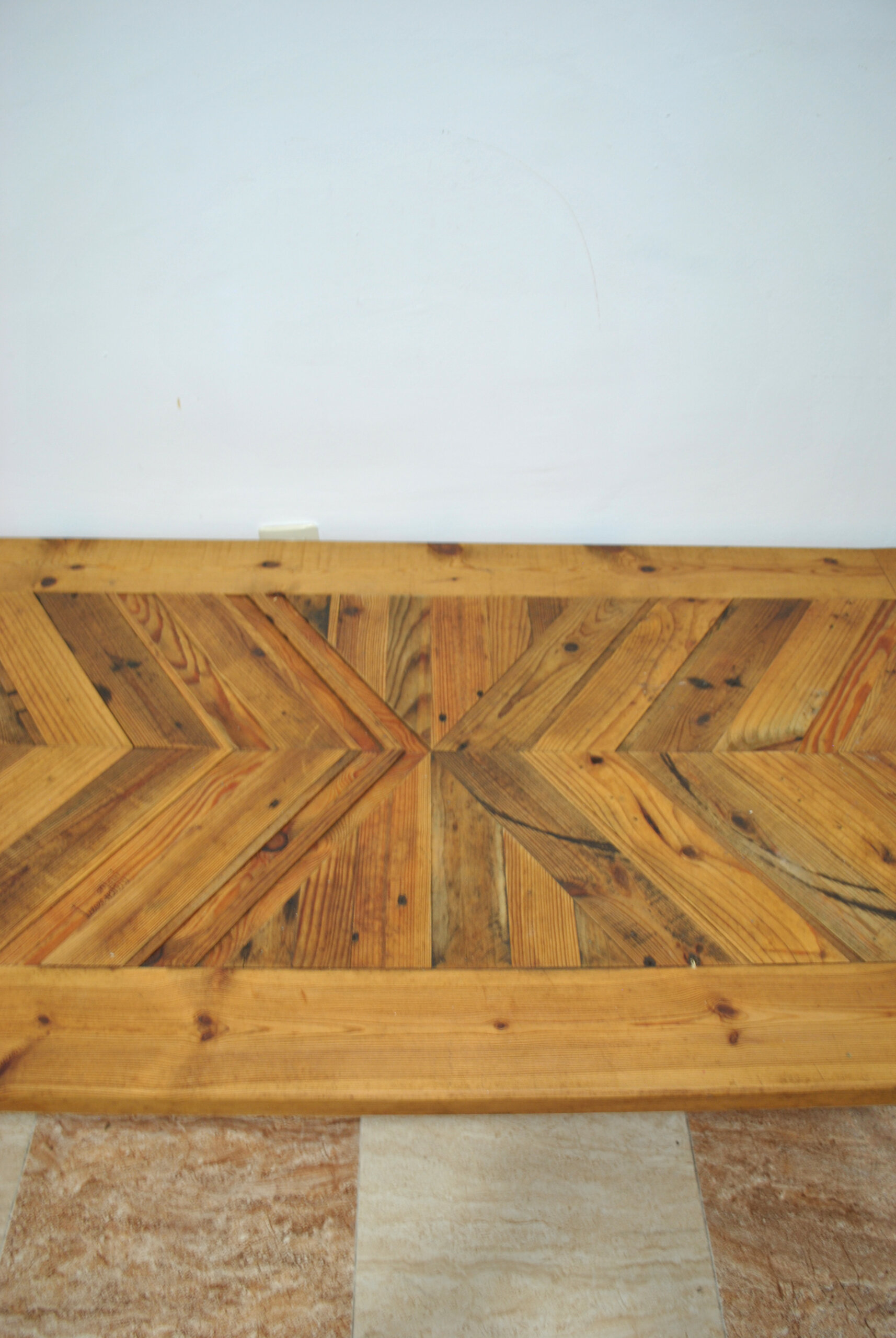 Mesa de centro madera estilo industrial - Imagen 4