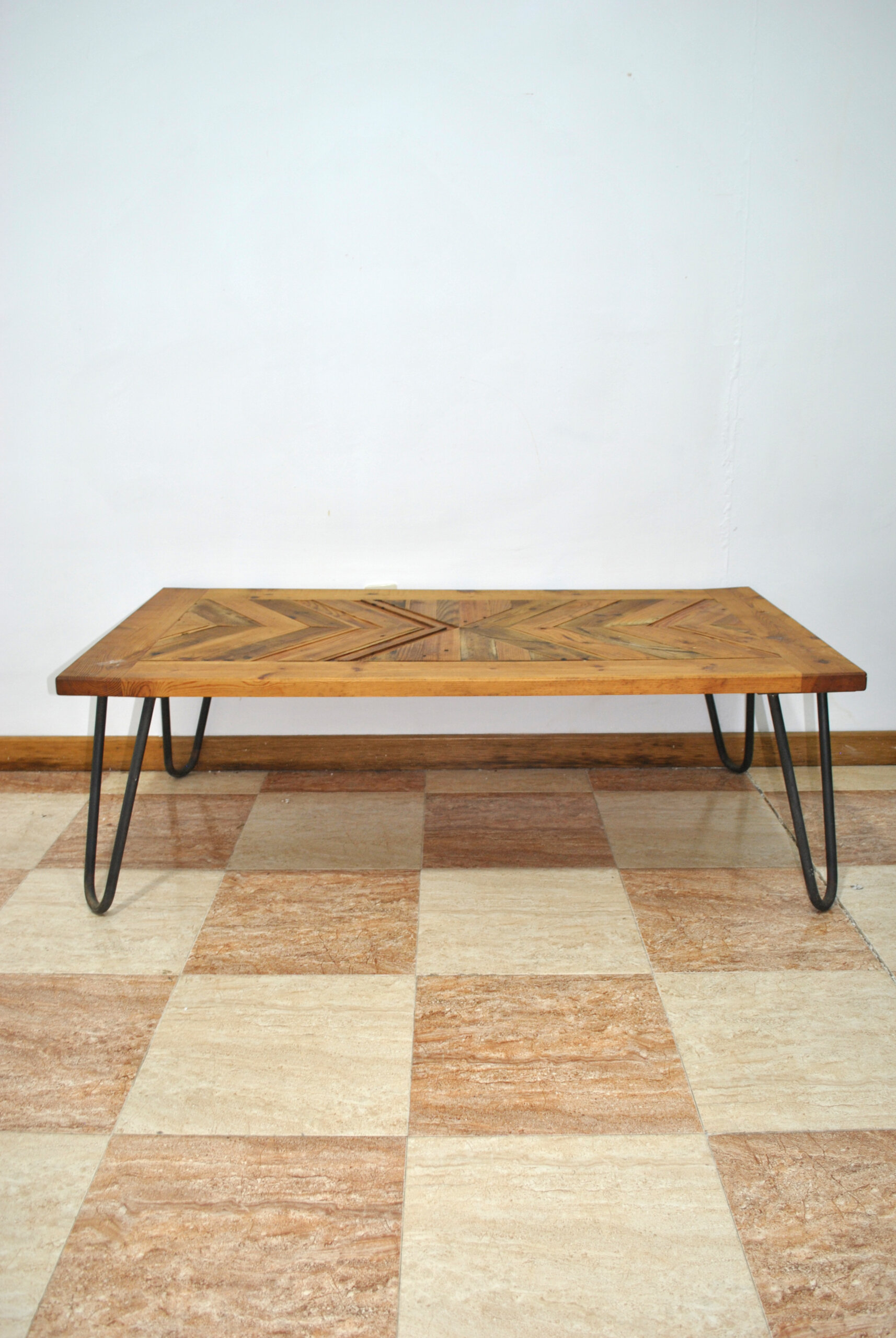 Mesa de centro madera estilo industrial - Imagen 2