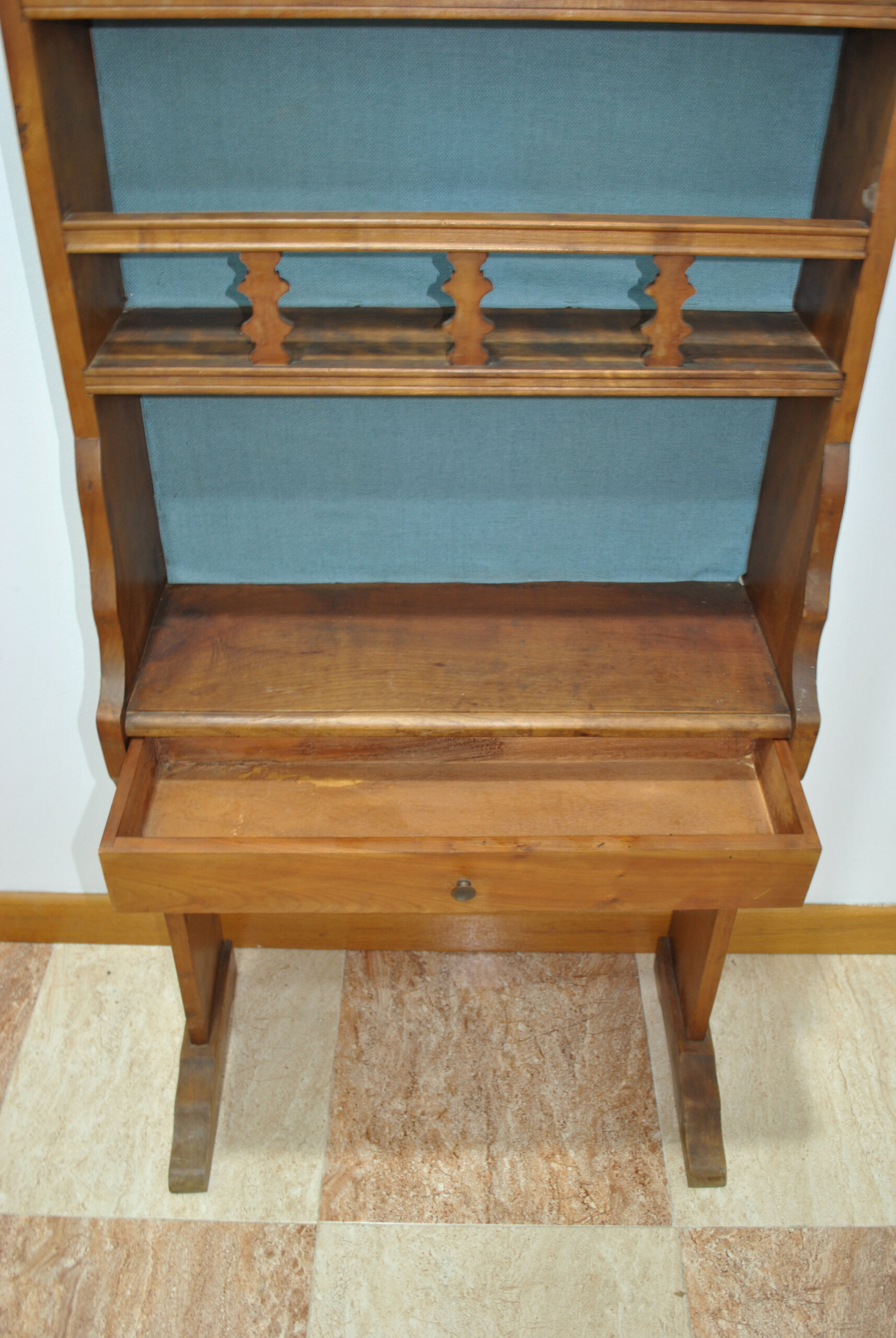 Mueble platero rústico de madera con cajón - Imagen 4