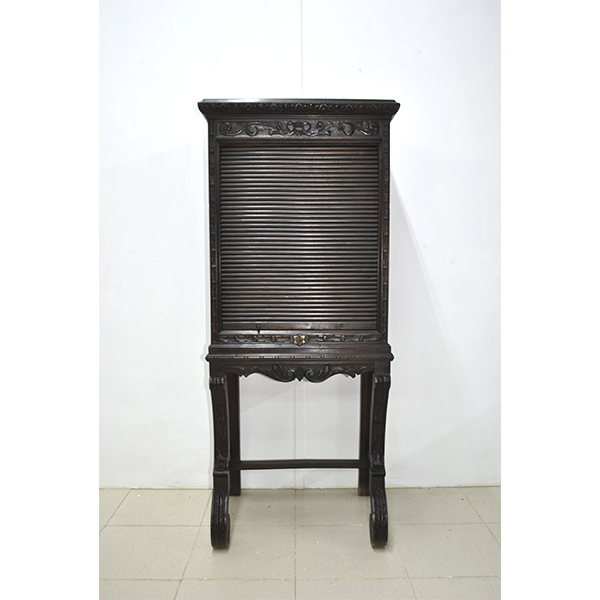 Mueble auxiliar persiana Renacimiento