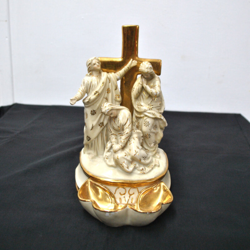 Benditera porcelana Tres Marías y cruz dorada