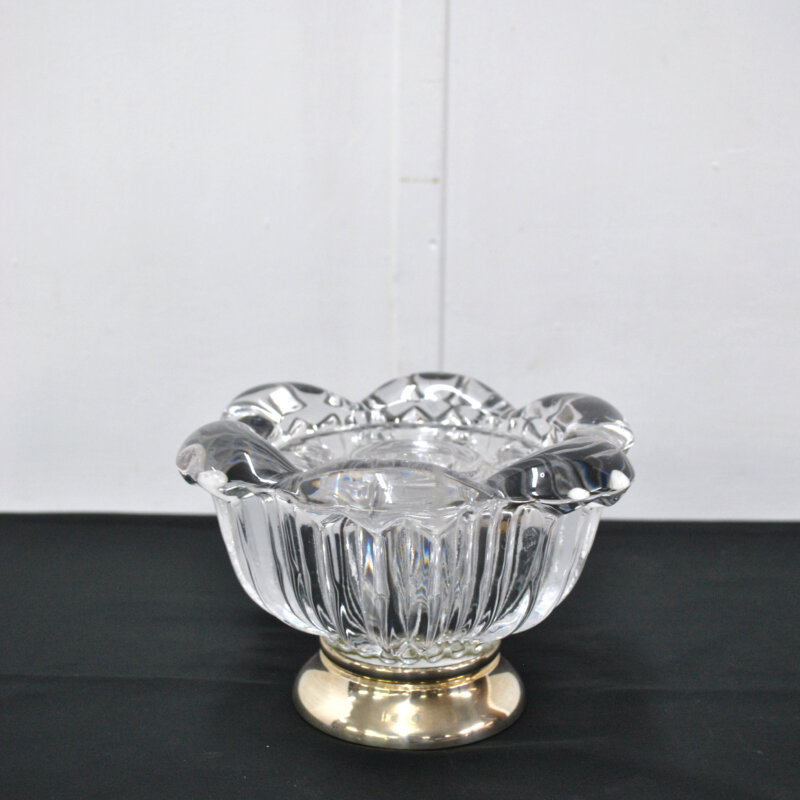 Centro florero antiguo de cristal tallado
