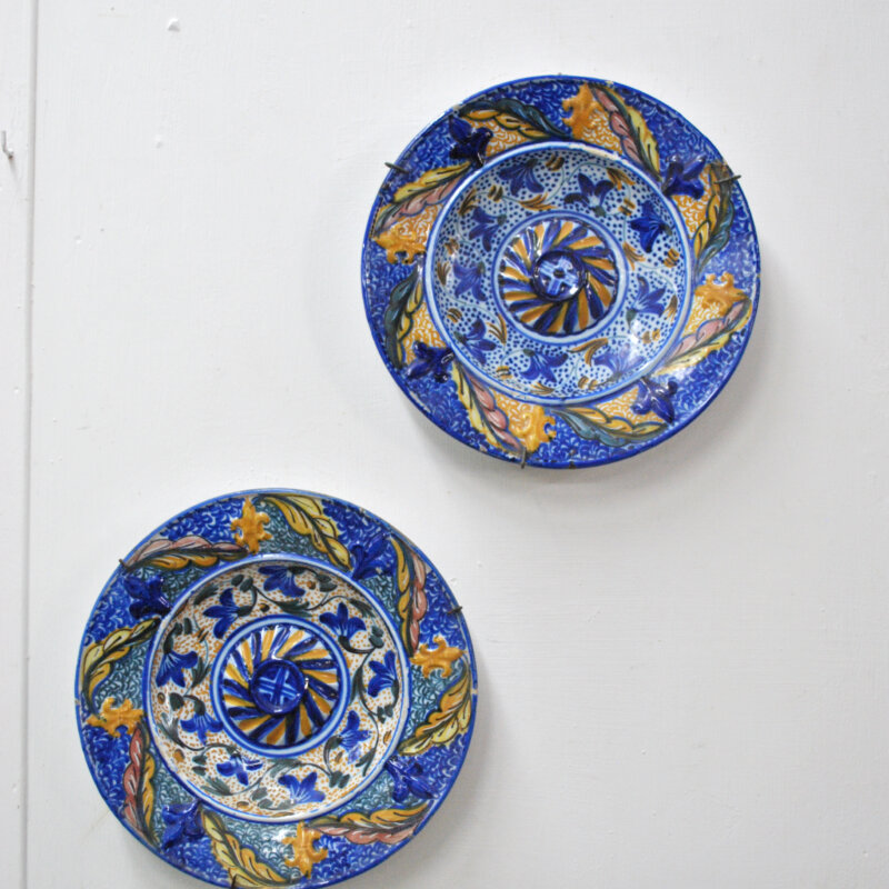Pareja platos cerámica estilo Talavera