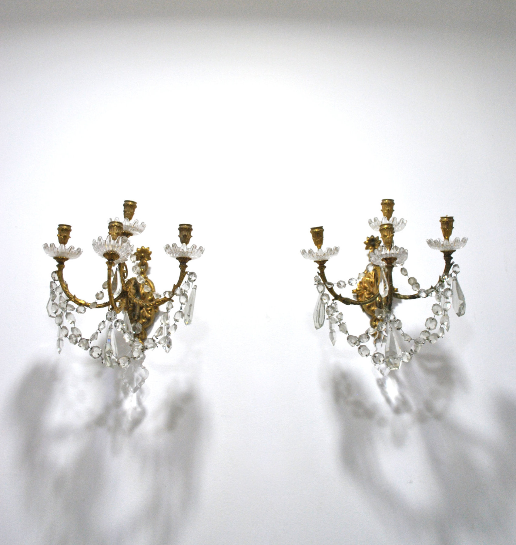 Apliques bronce y cristales colgantes