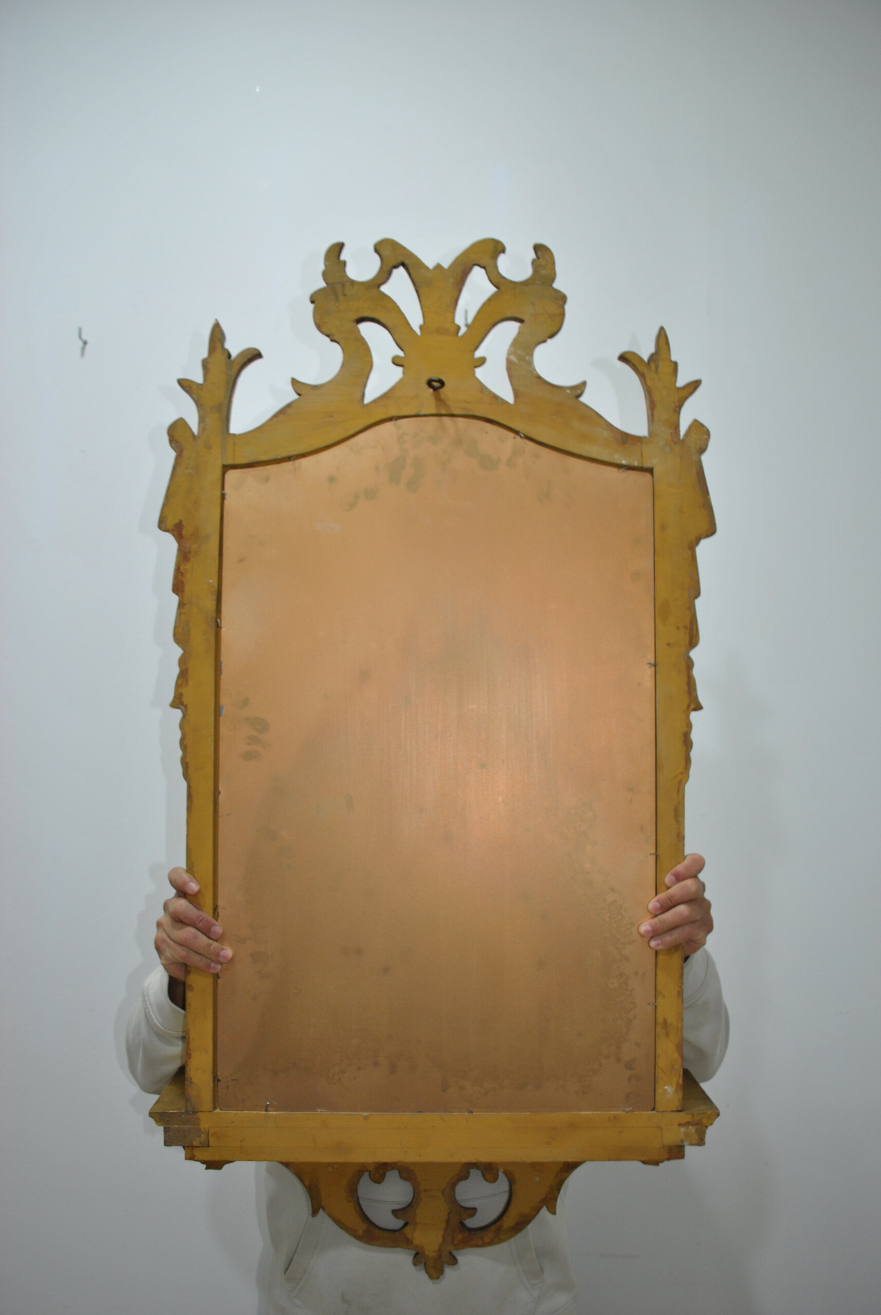 Espejo antiguo dorado con ménsula - Imagen 8