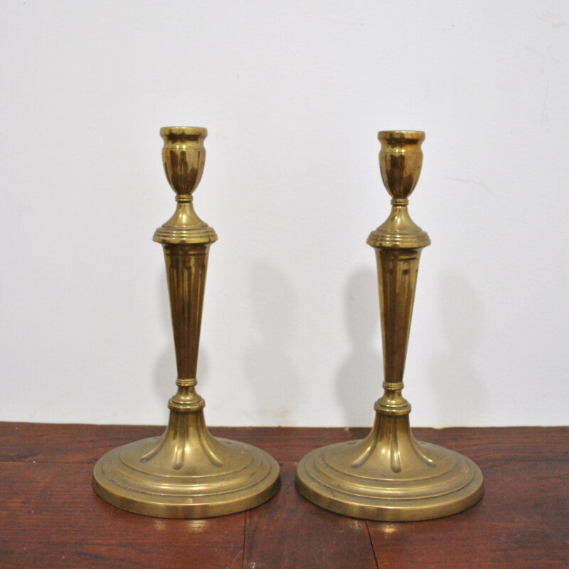 Pareja candelabros bronce 1 vela