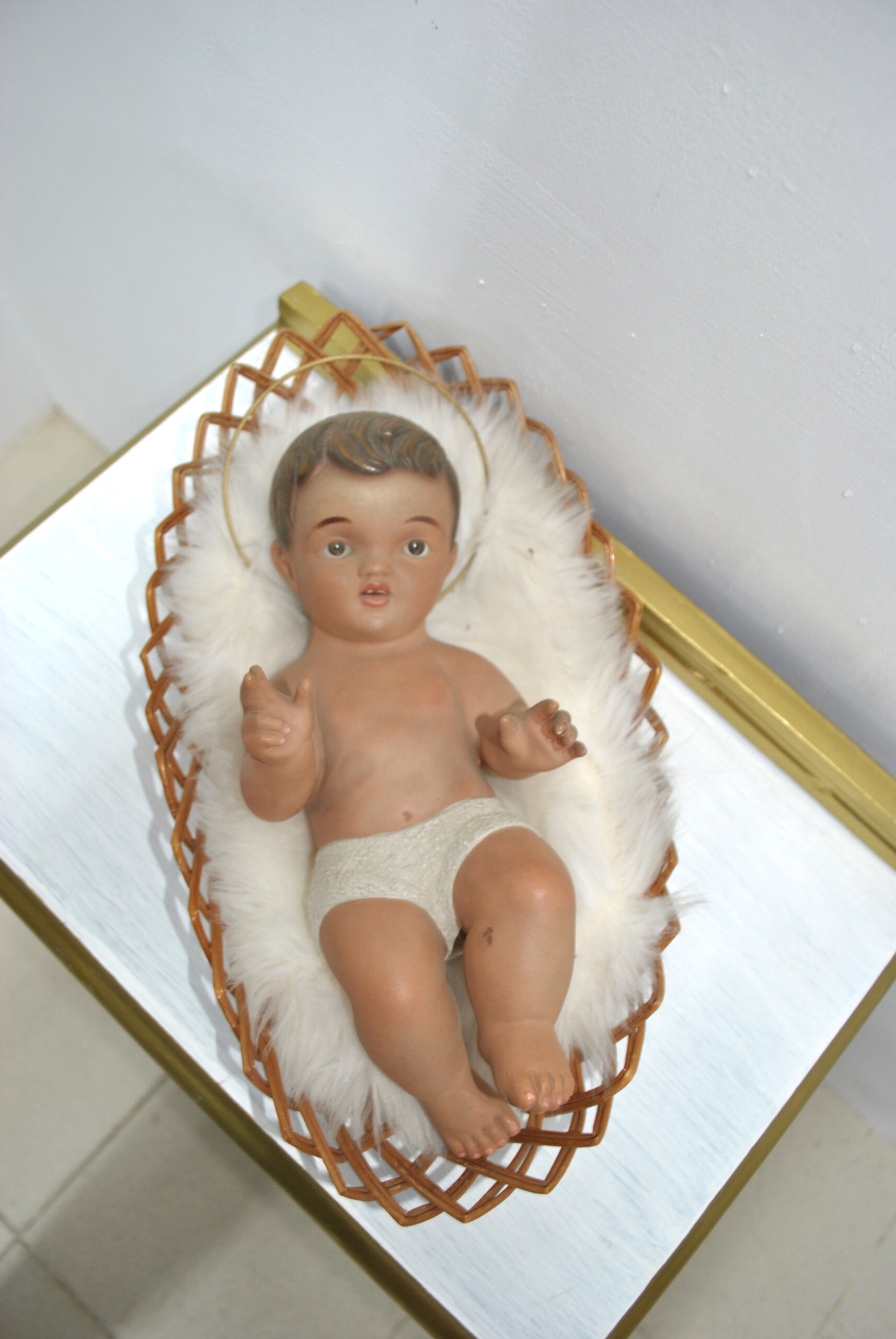 Figura niño Jesús tumbado escayola - Imagen 2