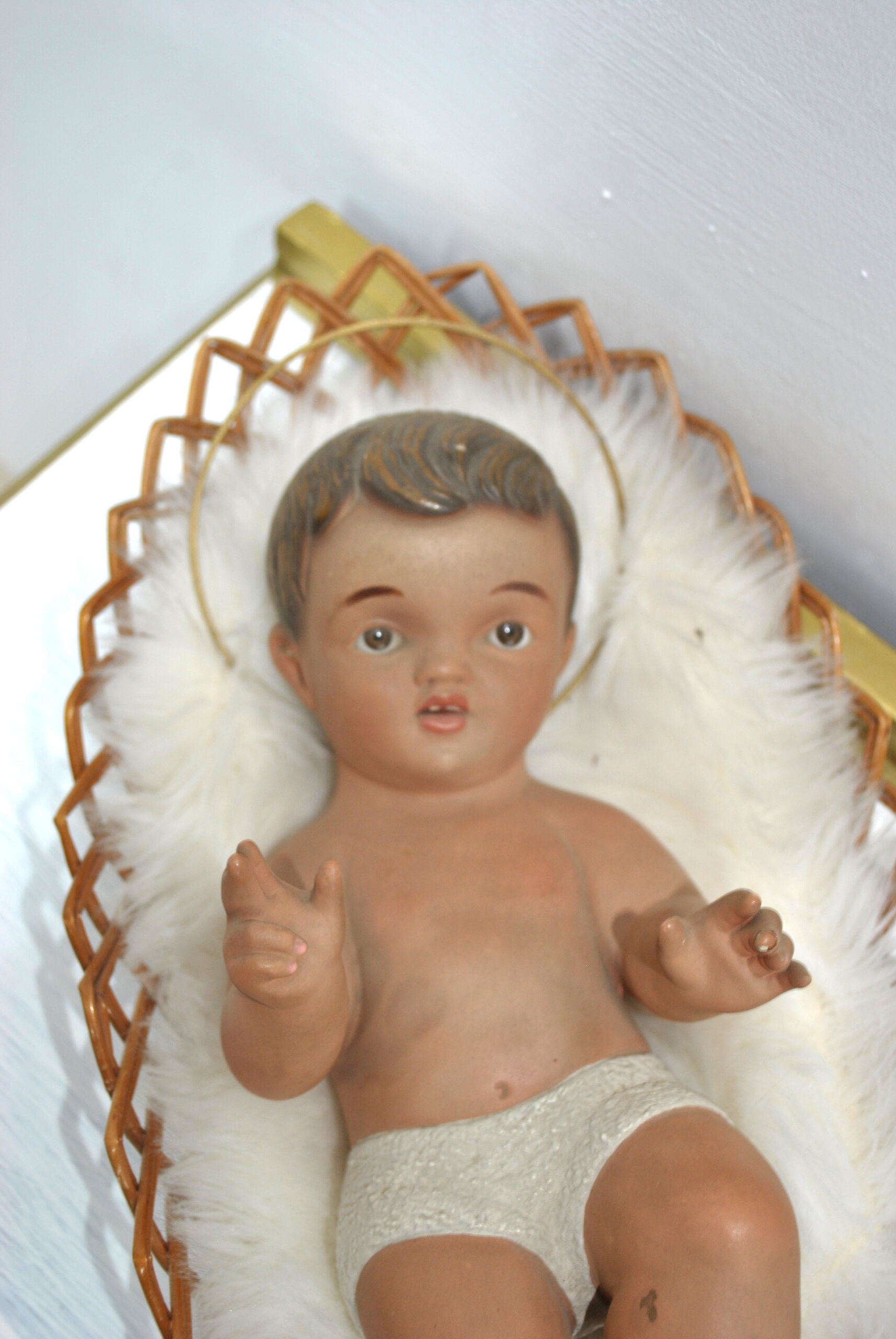 Figura niño Jesús tumbado escayola - Imagen 3