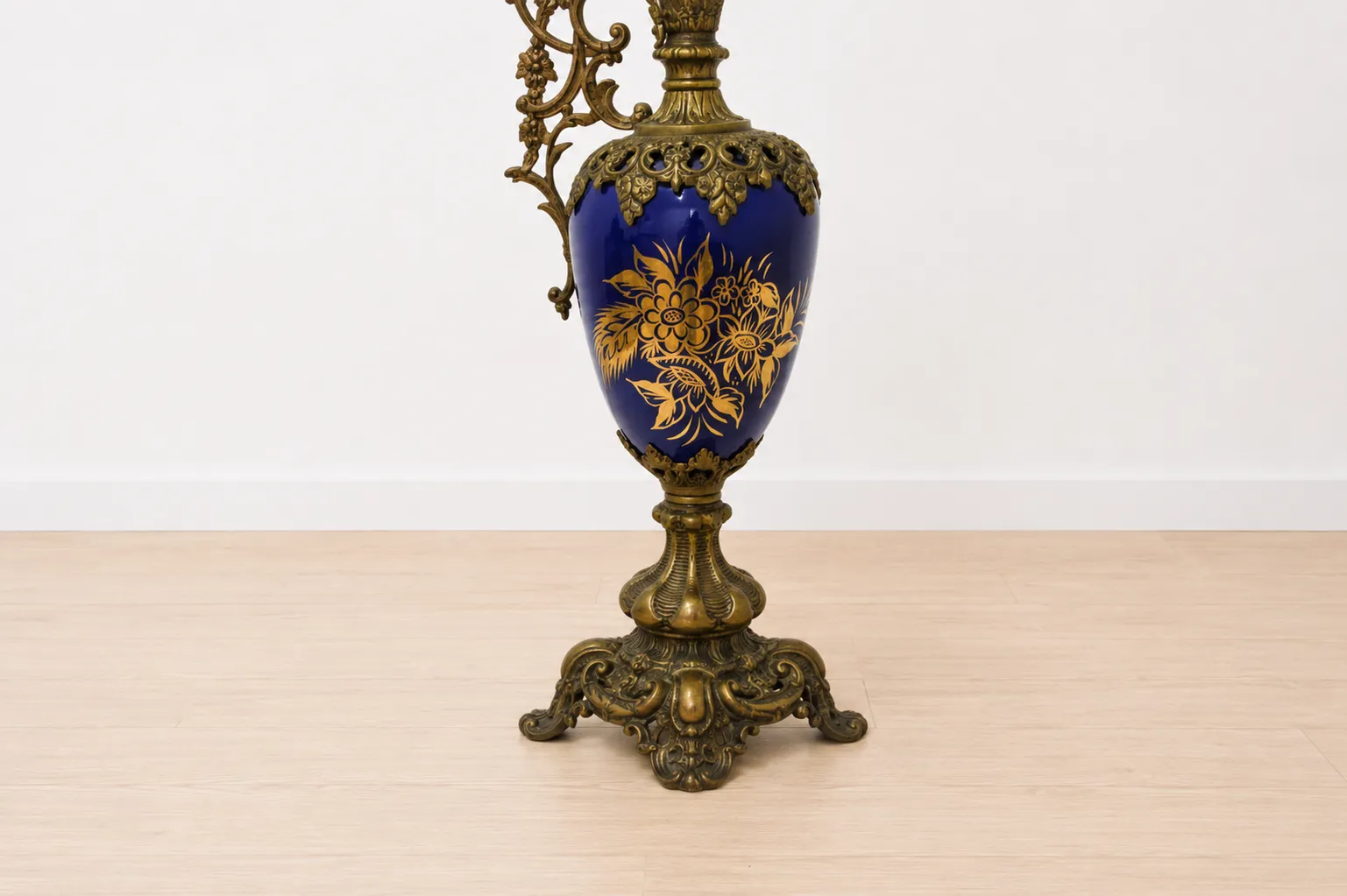 Jarrón o ánfora porcelana y bronce - Imagen 4