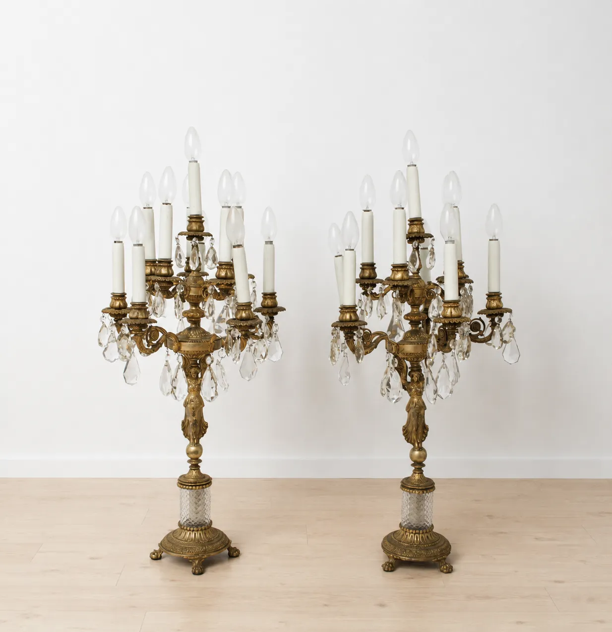 Gran pareja candelabros bronce y cristal Imperio