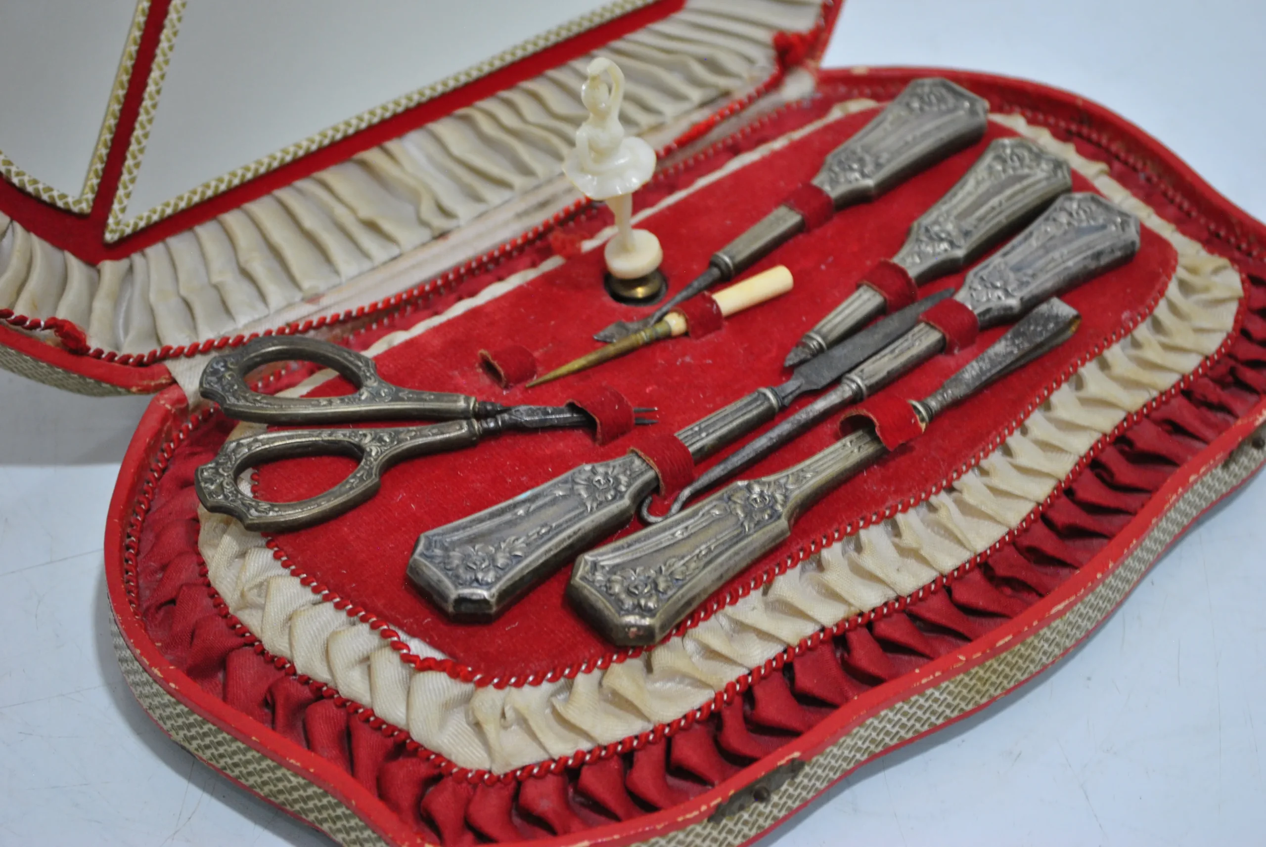 Juego de manicura antiguo - Imagen 3