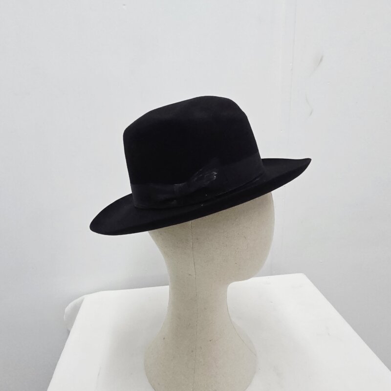 Sombrero antiguo de fieltro Arias