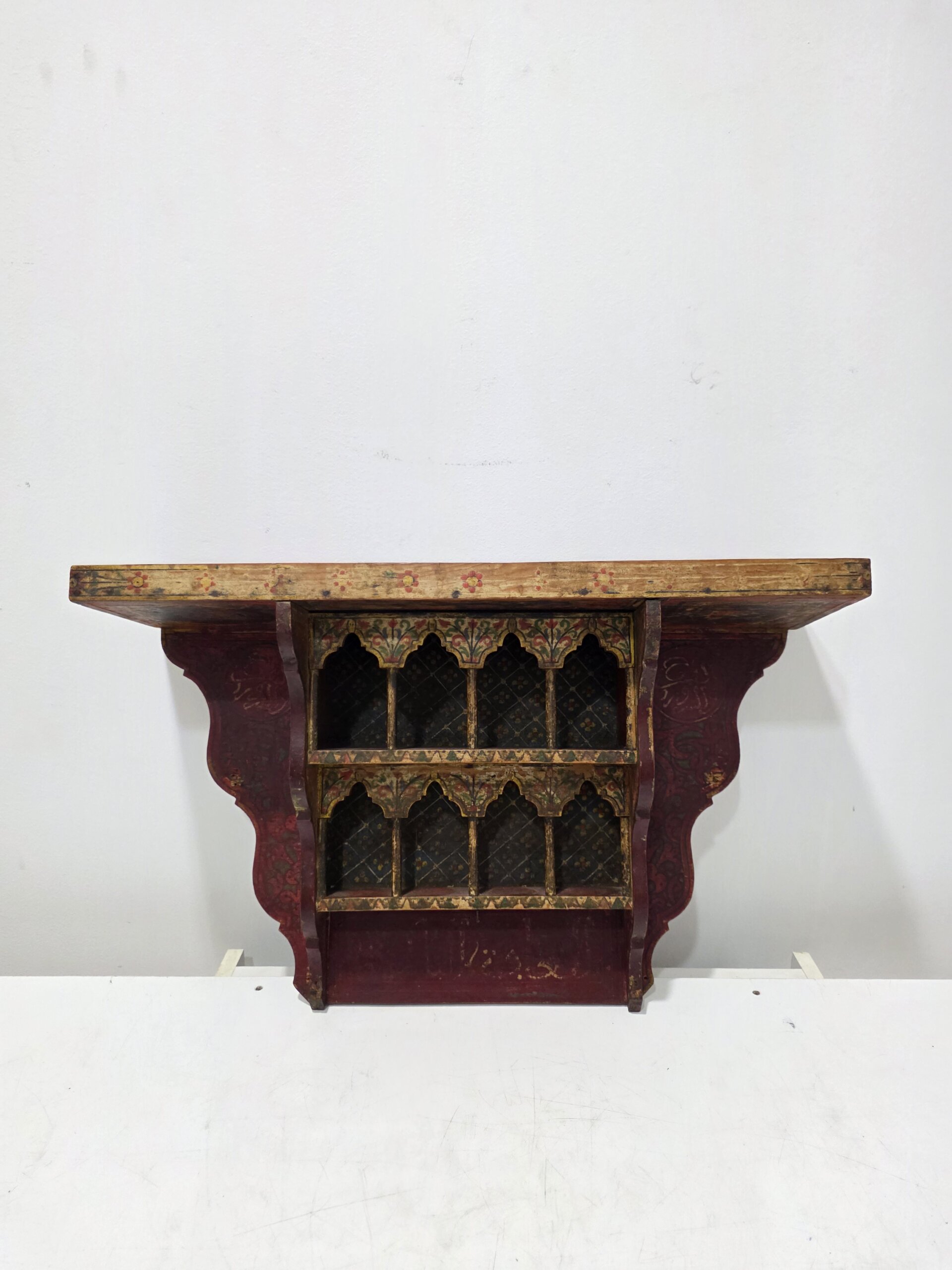 Estantería trianera madera policromada