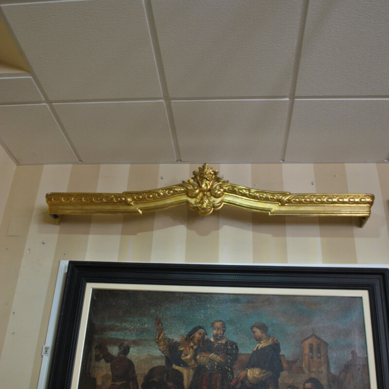 Galería de cortinas Luis XV pan de oro