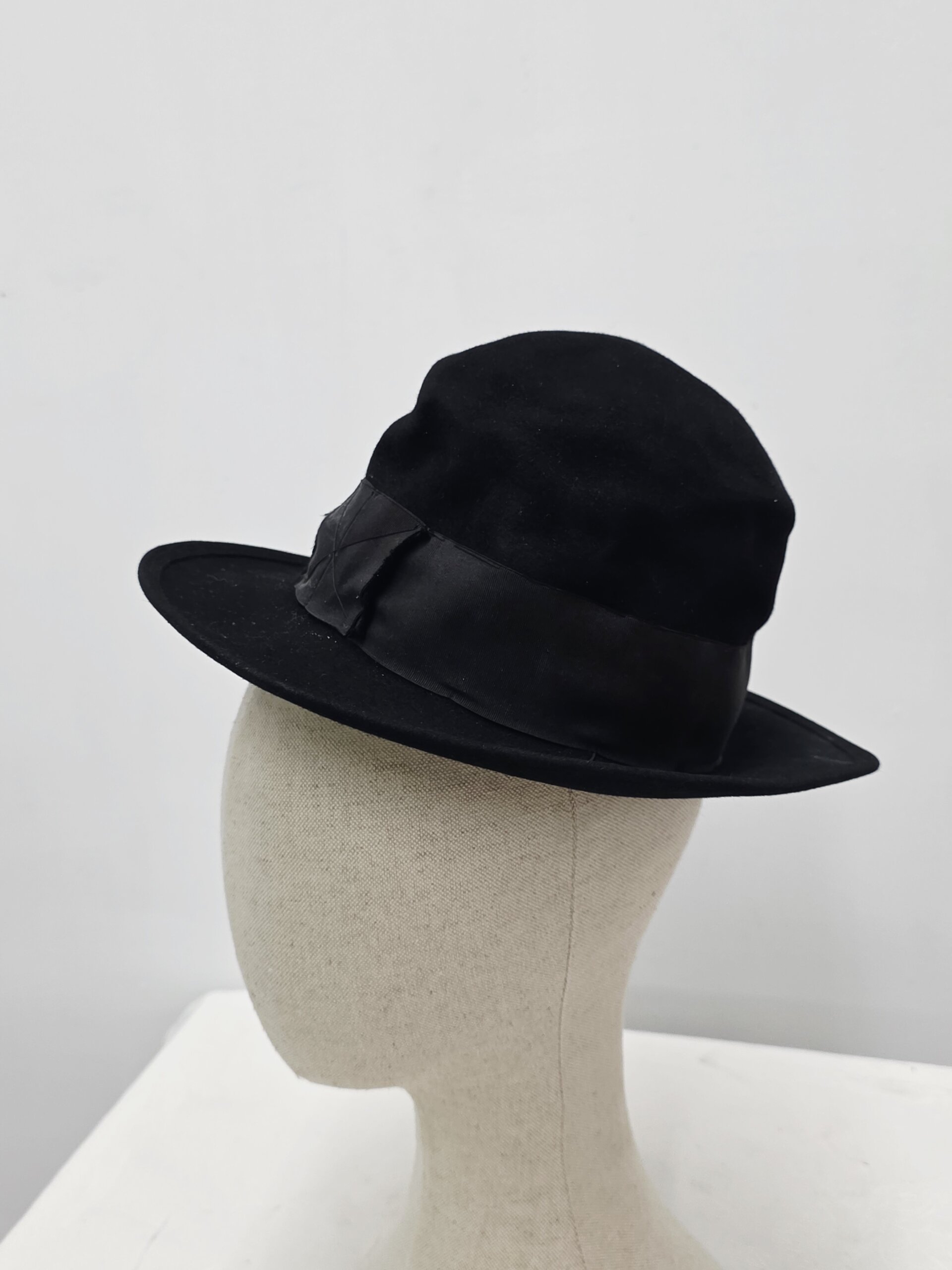 Sombrero antiguo de fieltro negro Sans Rival - Imagen 3